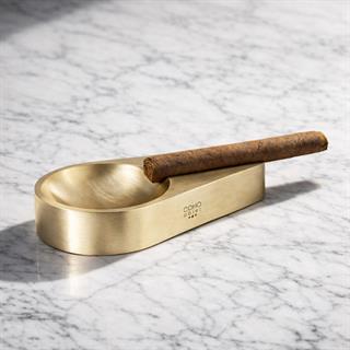 Coho Brazen Classy Döküm Pirinç İnce Puro Küllüğü Puroluk 