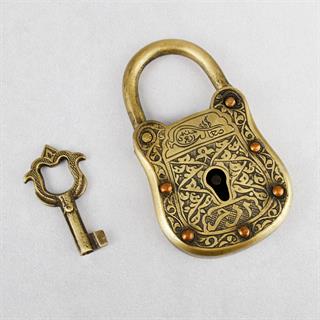 Coho Brazen İşlemeli Dekoratif Pirinç Kilit & Anahtar