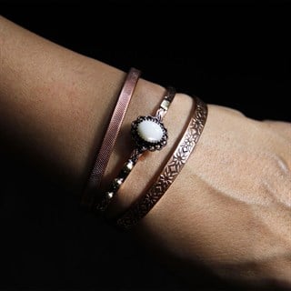 Coho Tılsım Bakır El İşleme Çiçek Motifli Bileklik