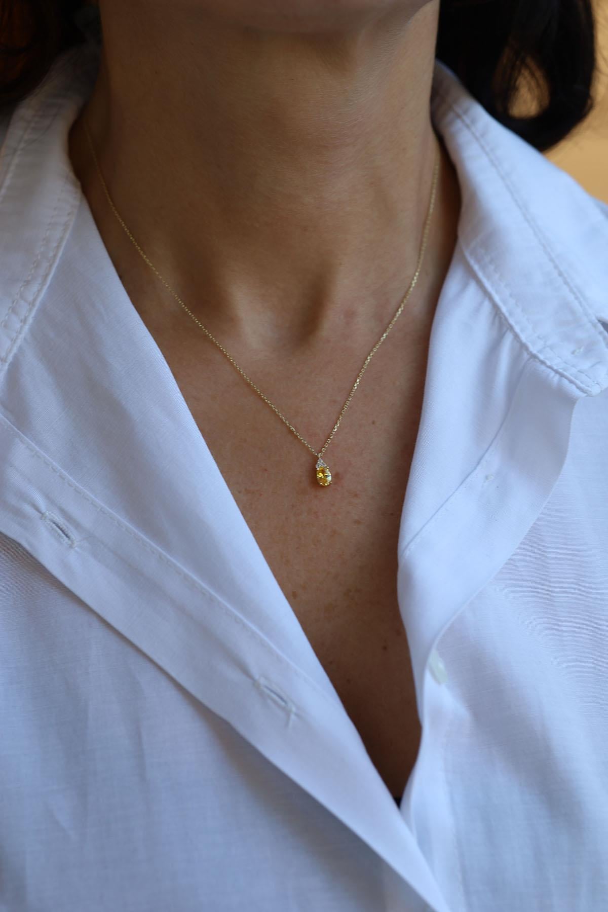 Yenigün Kuyumculuk14 Ayar Altın Sarı Taşlı Kolye