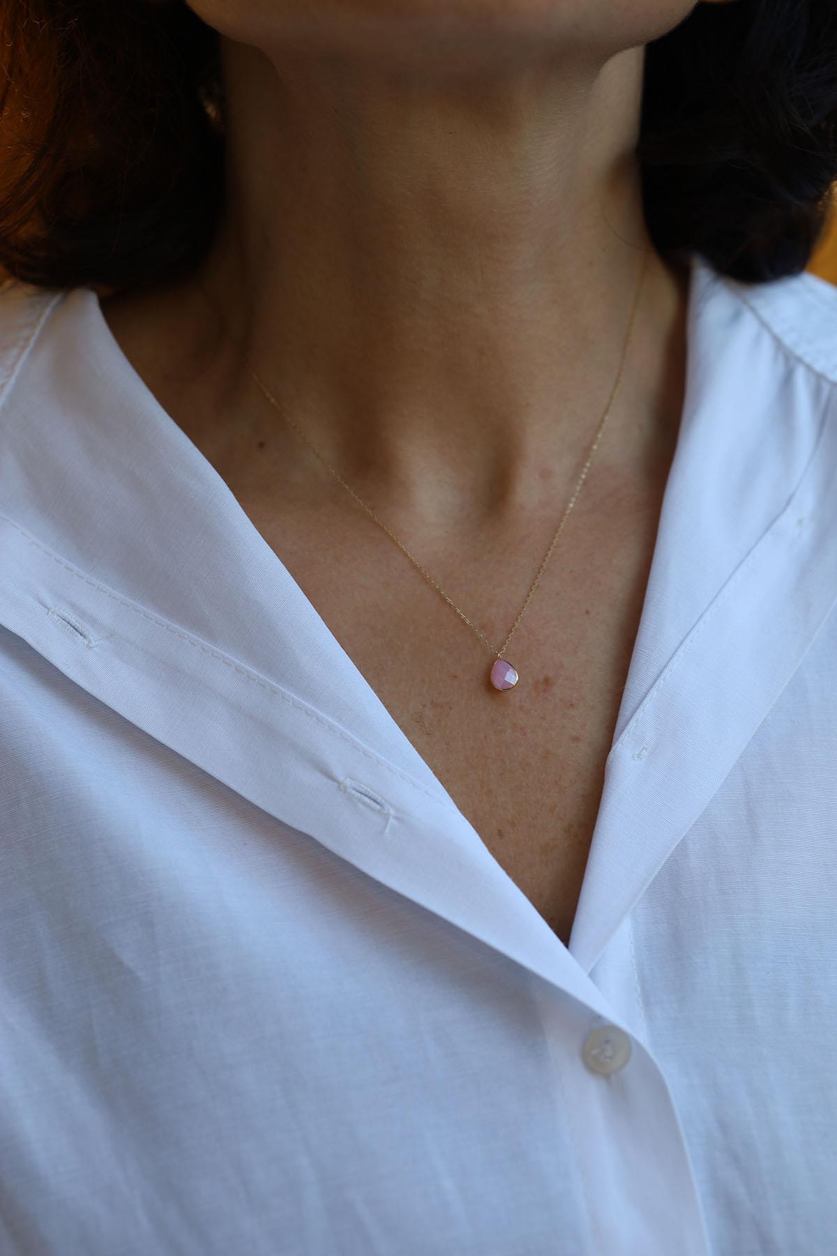 Yenigün Kuyumculuk14 Ayar Sarı Altın Kadın Pudra Pembe Taş Model (44 Cm) Kolye