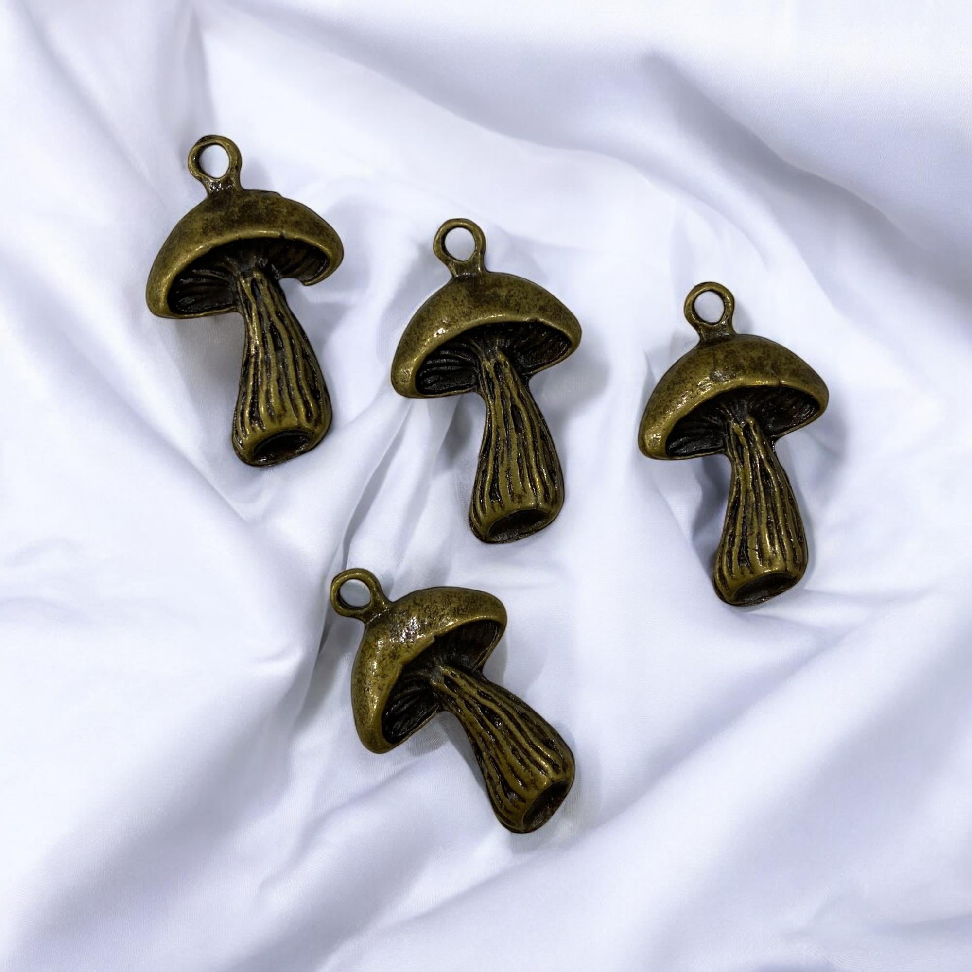 Antik Kulplu Sallantı Mantar