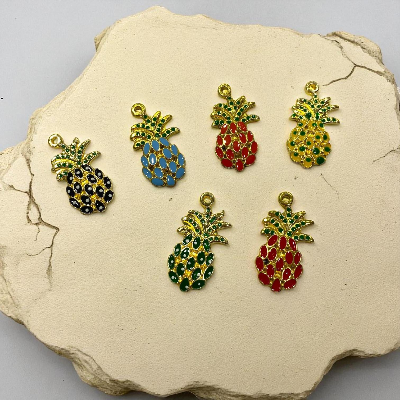 Desen İşlemeli Ananas Sallantı Uçlar