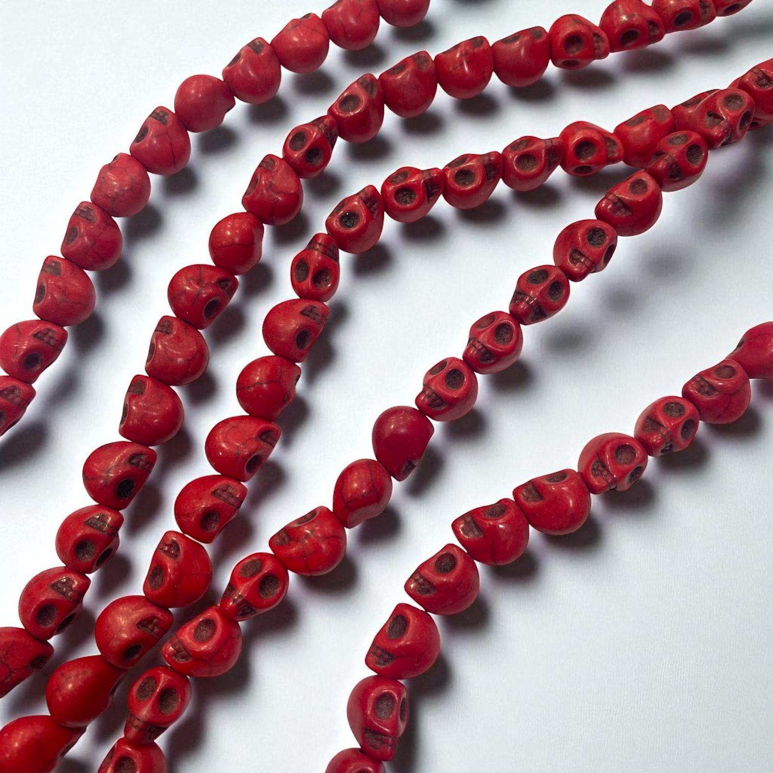 Havlit (Howlite) Kafatası Dizi Doğal Taş 10 MM Kırmızı