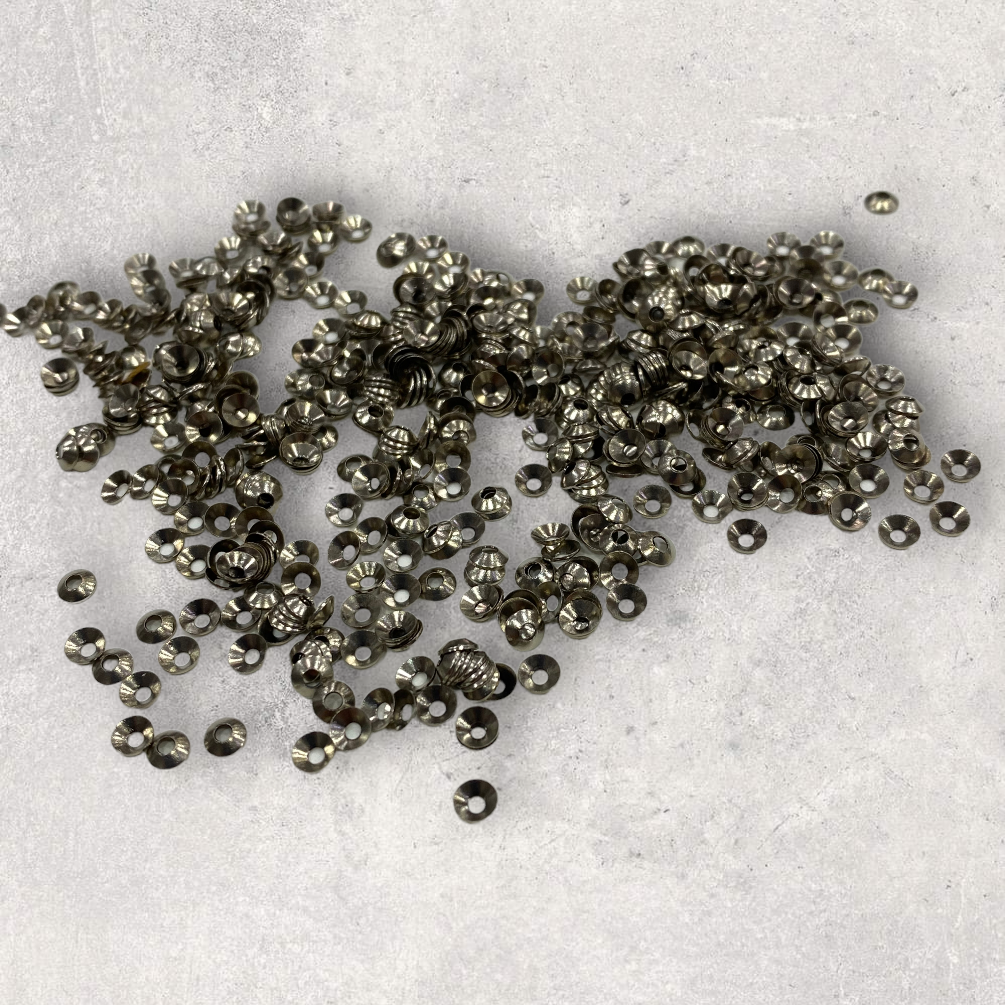 Köşeli Metal Huni Pullar 5GR.