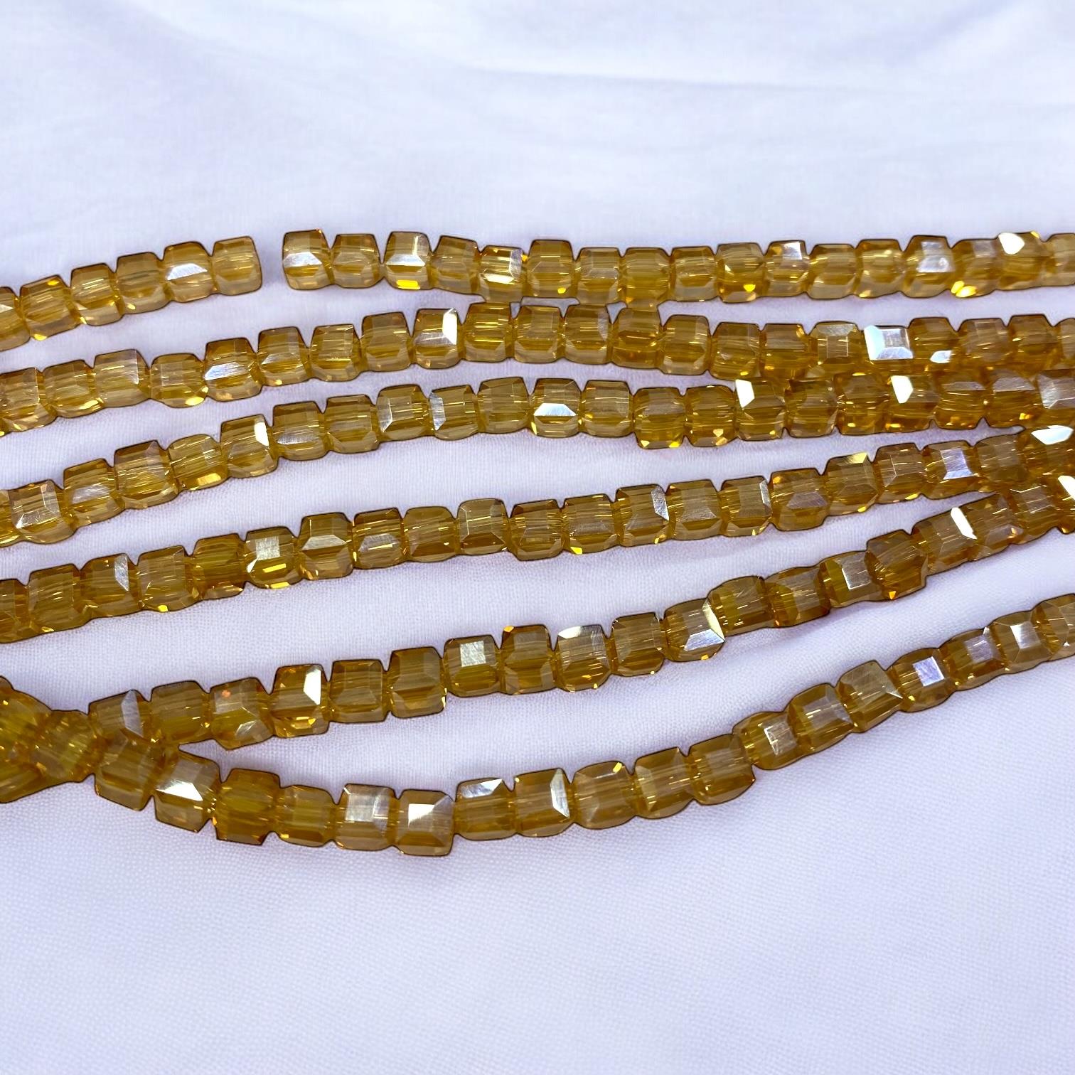 Küp Kristal Dizi Cam Boncuk (4 mm) Karamel