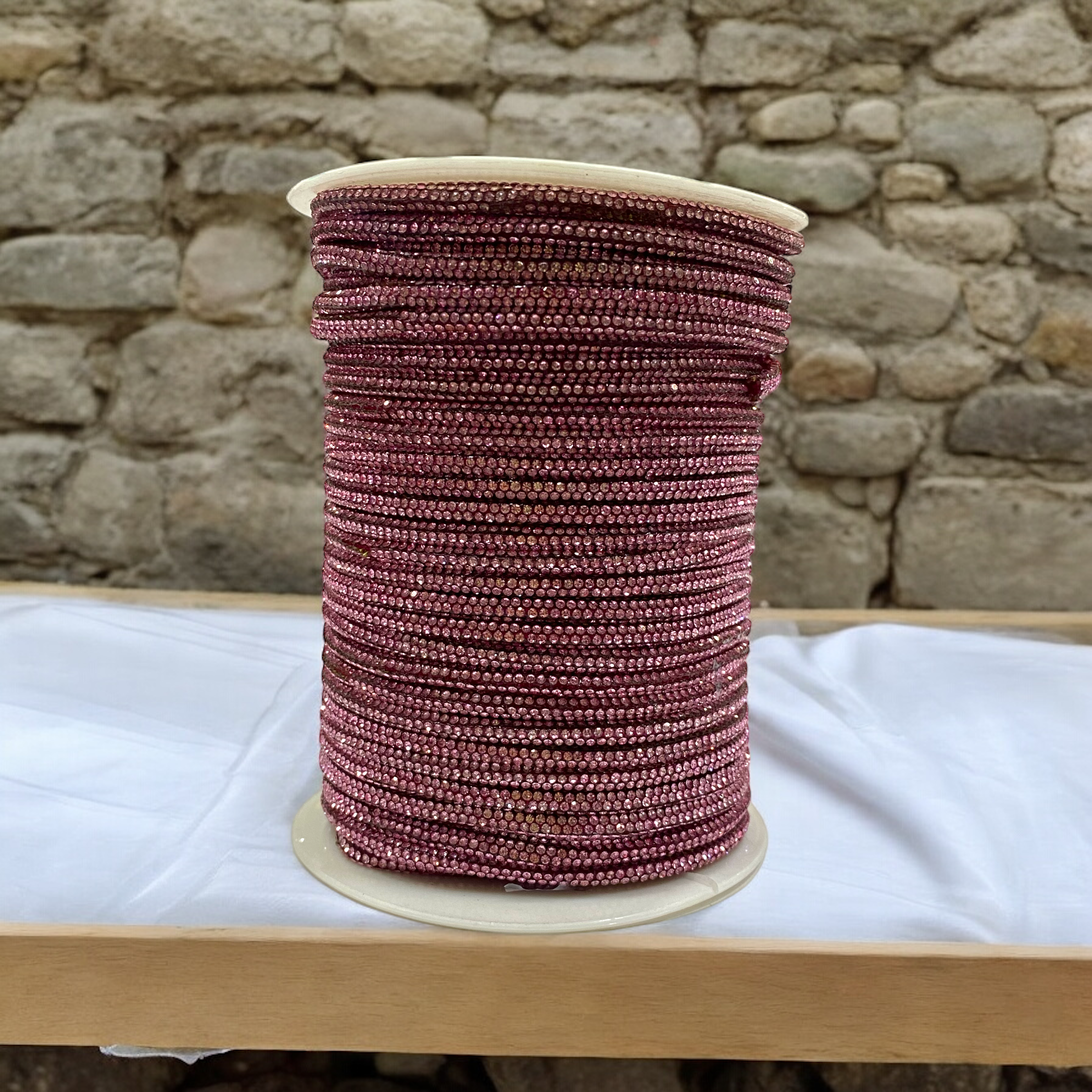 Pembe Takı, Tasarım ve Bağcık Kordonu