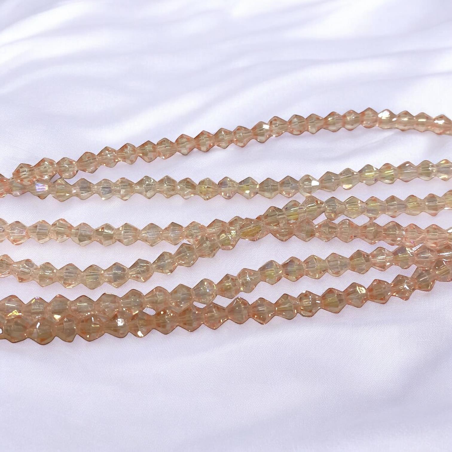Piramit Kristal Dizi Cam Boncuk (4 mm) Saydam Pembe