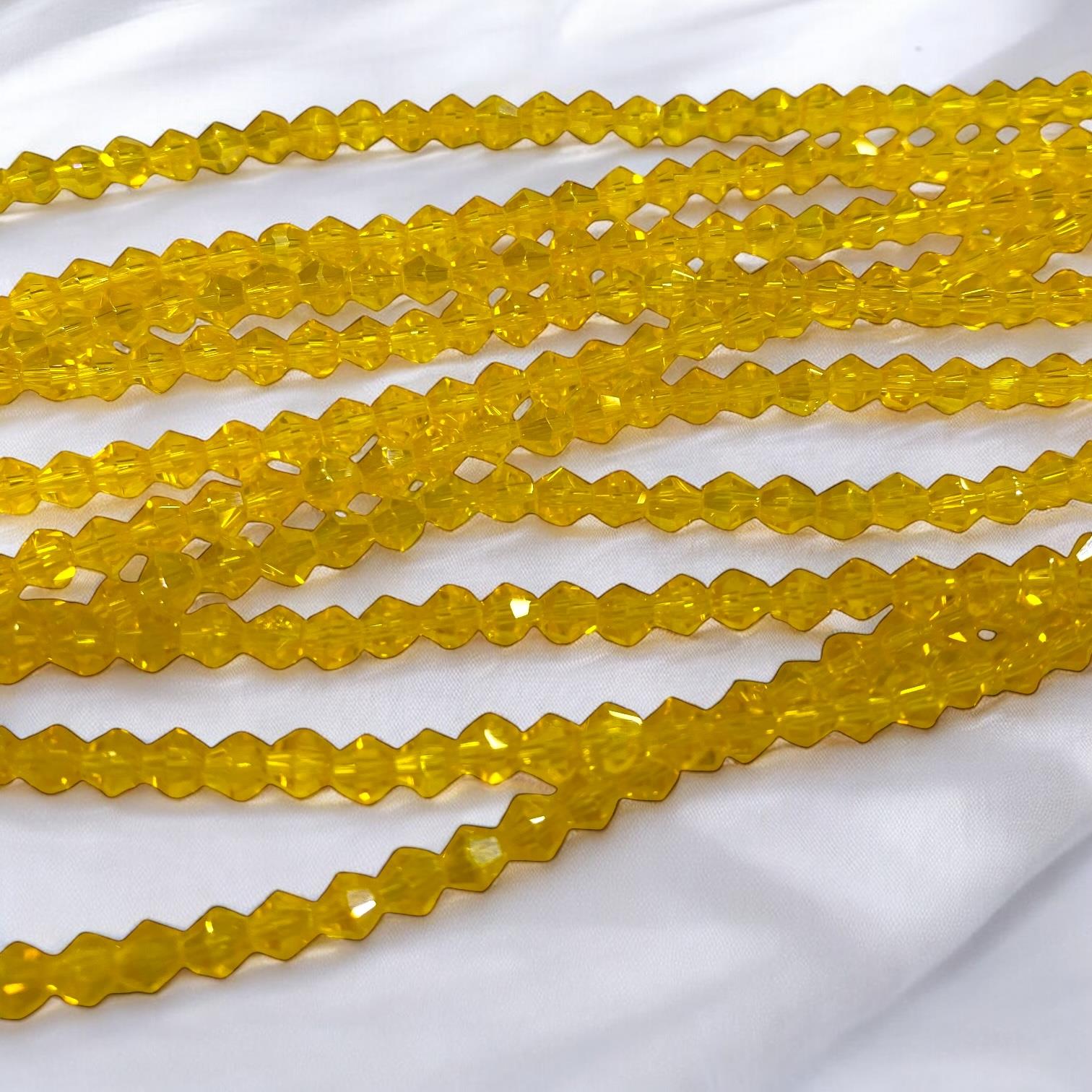 Piramit Kristal Dizi Cam Boncuk (4 mm) Sarı