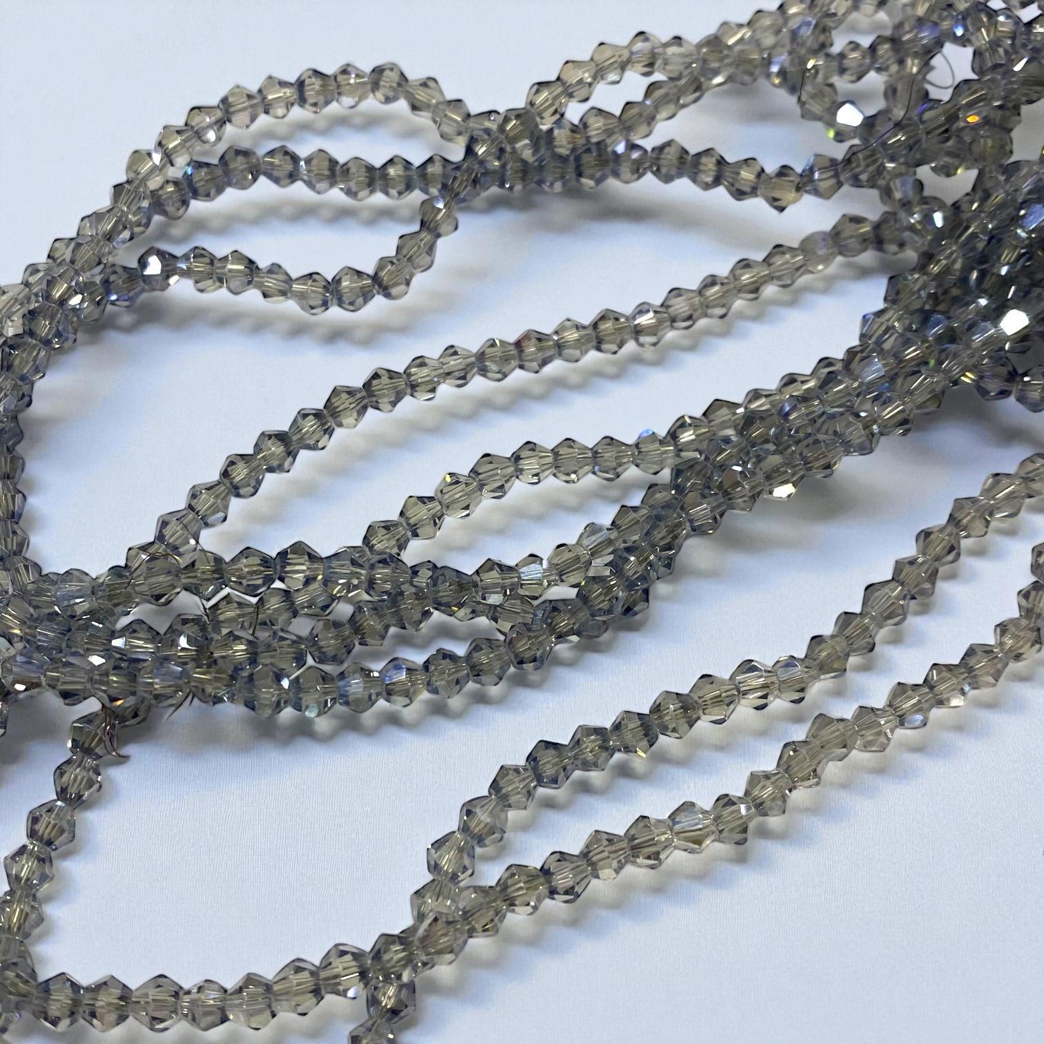 Piramit Kristal Dizi Cam Boncuk (4 mm) Şeffaf Silver