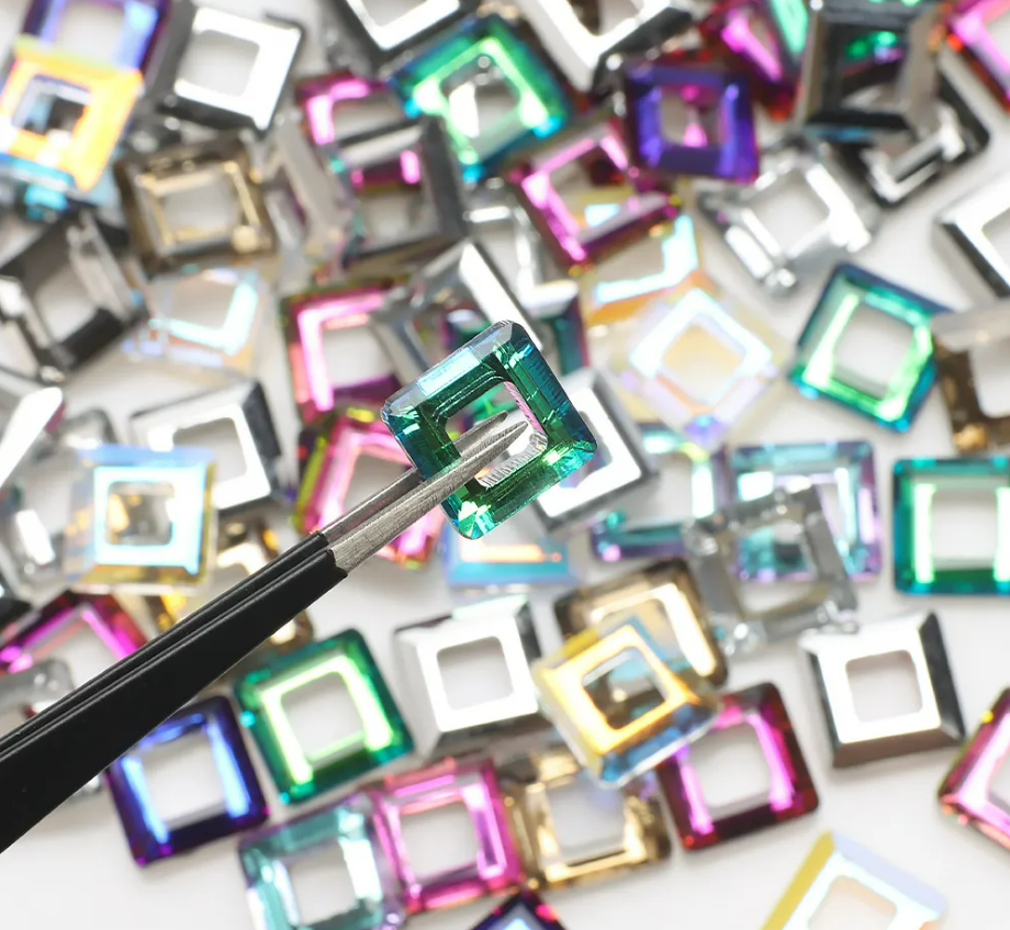 Swarovski #trend Kare Ara Model - 01