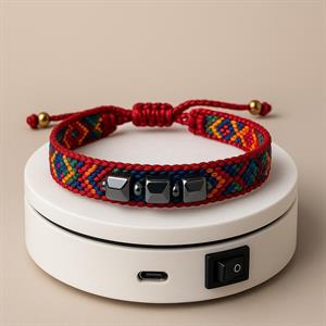 360° White Automatic Döner Takı Sergileme Standı – Şıklığı Dönüşe Taşıyın