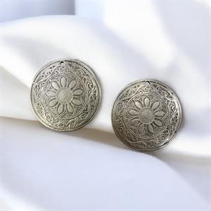 Antik Papatya İşlemeli Delikli Kasa