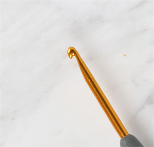 Loren Crafts 4.5 mm Altın Uçlu Yumuşak Saplı Yün Tığ