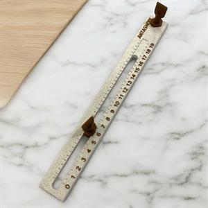 Makrome Tasarım, Ölçü ve Sabitleme Tezgahı No:1