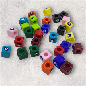 Plastik Mineli Bodrum Boncuklar