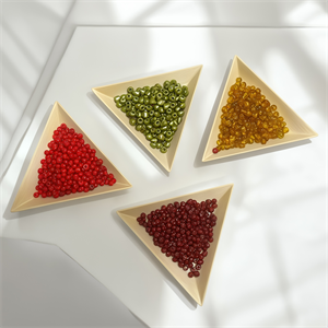 Üçgen Boncuk, Takı Tepsi