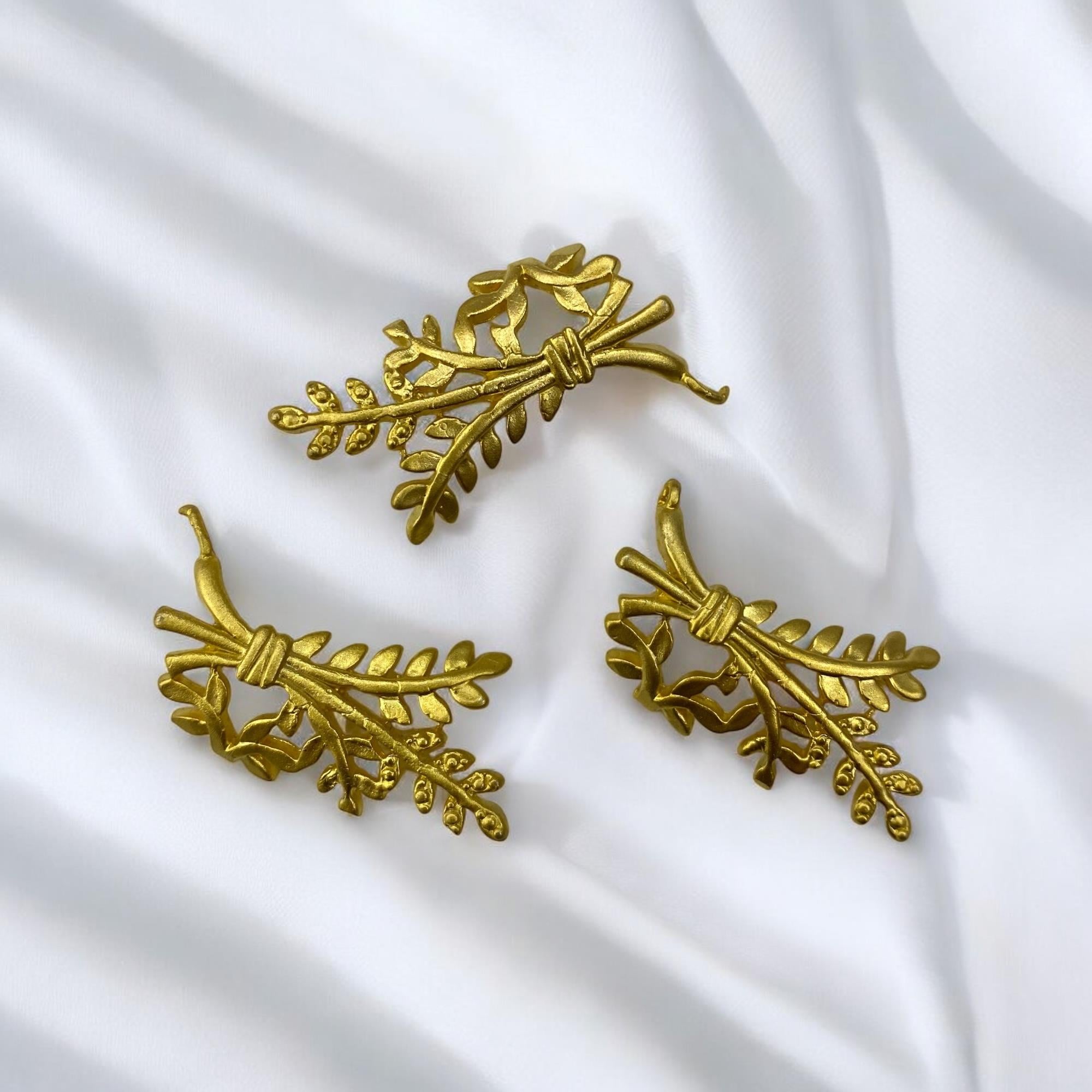 Altın Etnik Desenli Takı Ara Model