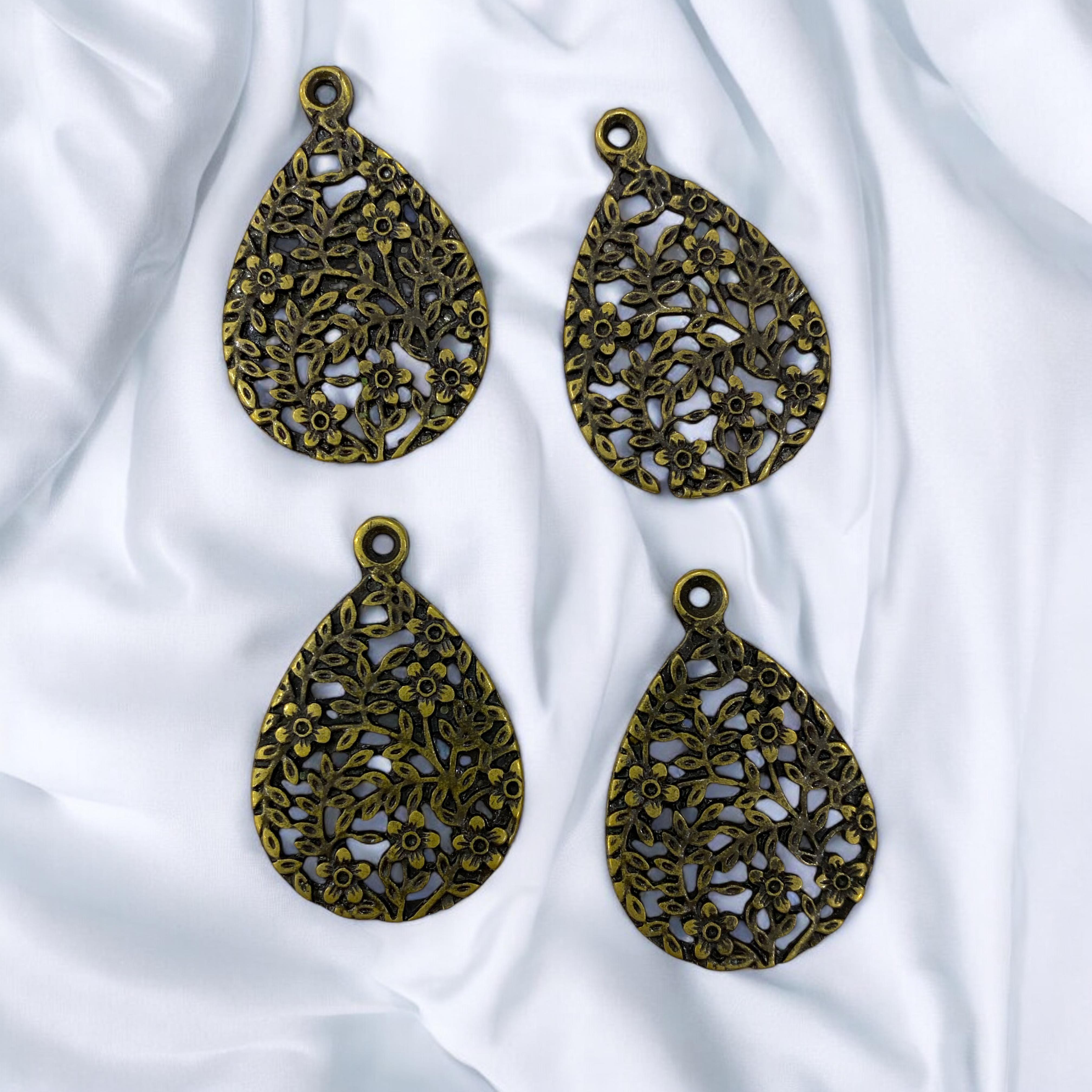 Antik Çiçek Motif Kulplu Model