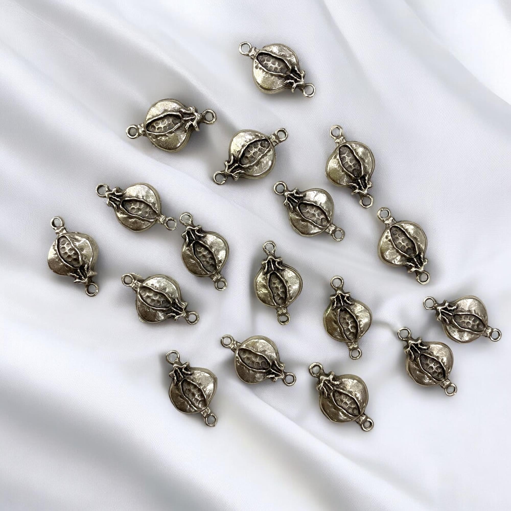 Çift Kulplu Takı Arası Model