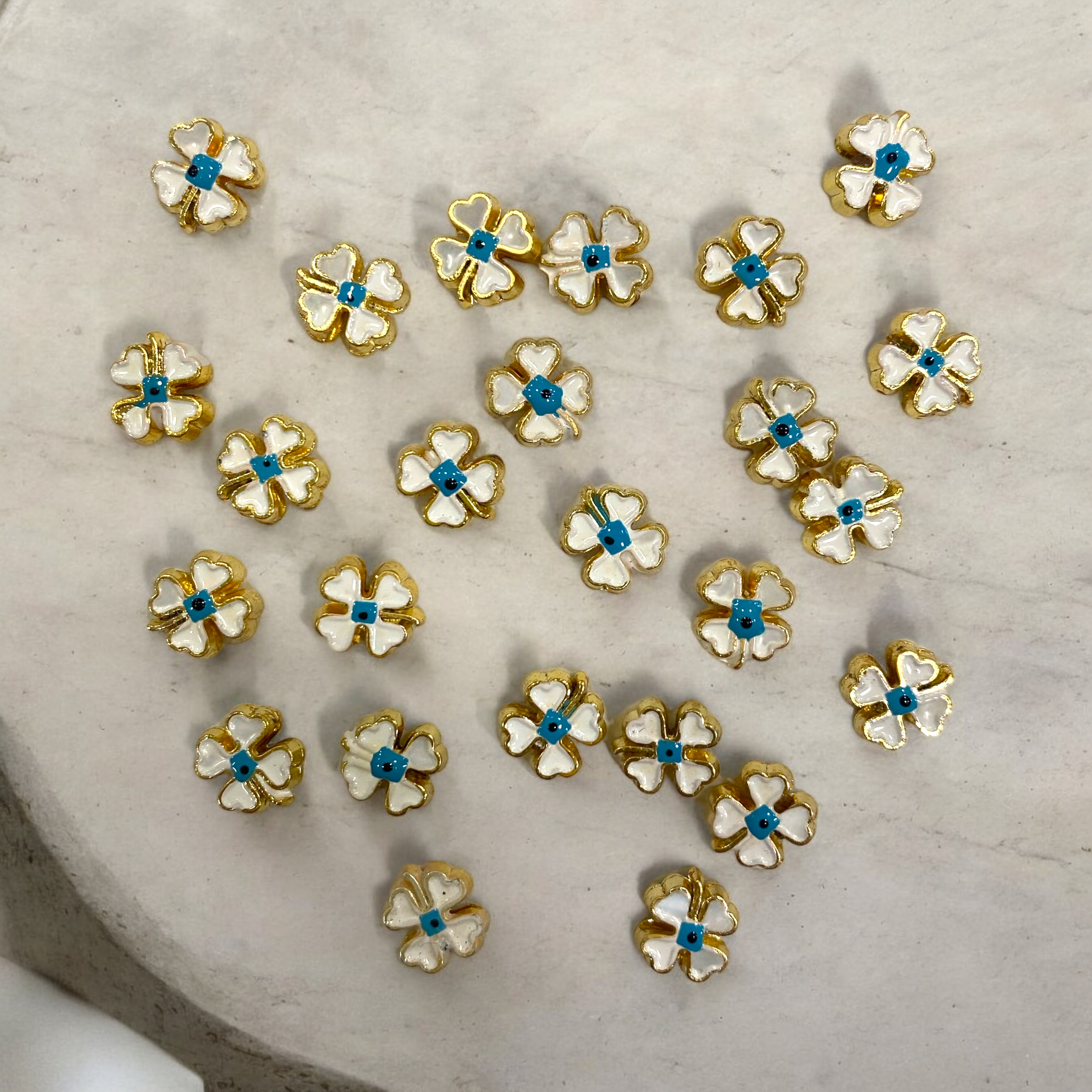 Krem Mineli Detay Yonca