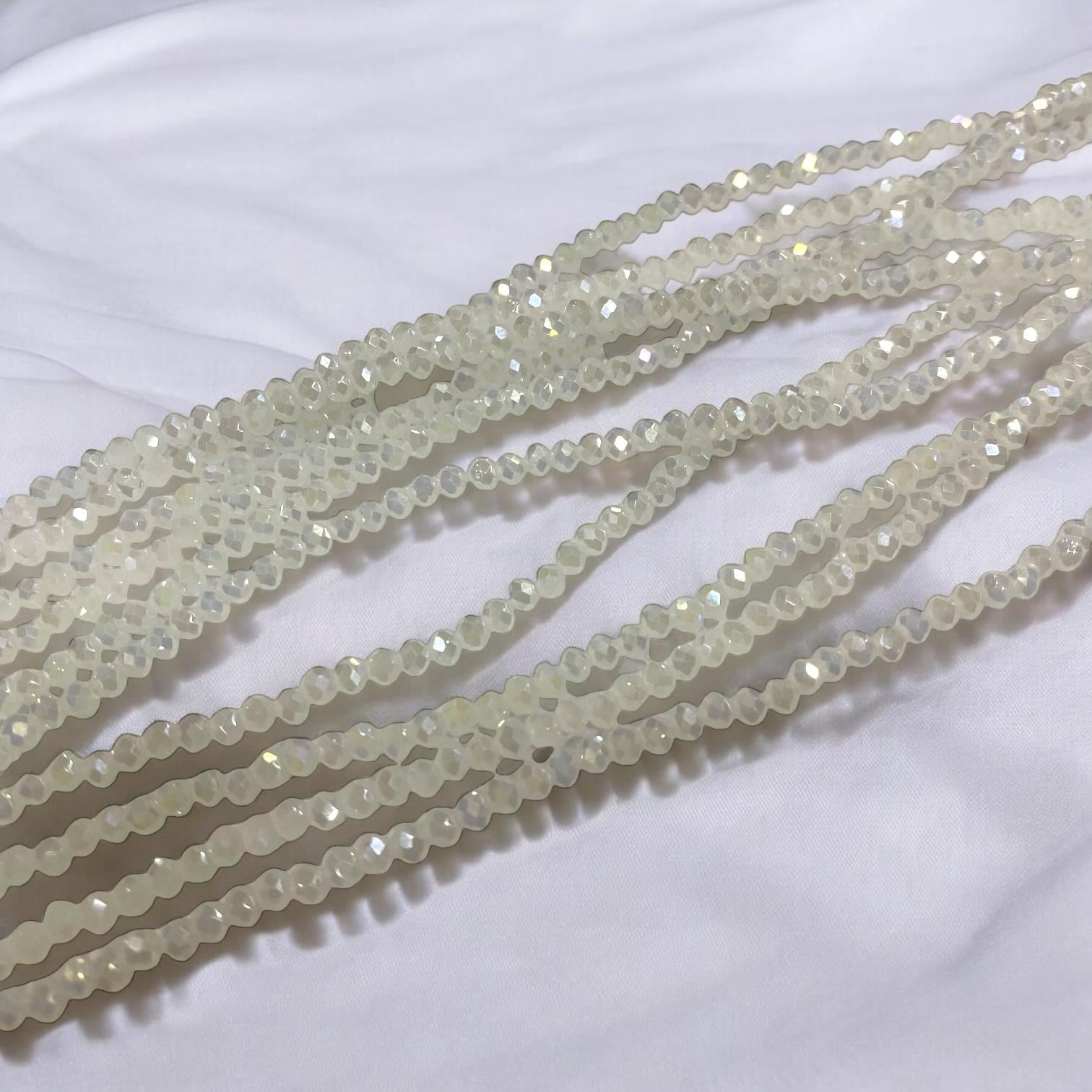 Kristal Dizi Cam Boncuk (2 mm) Opak Beyaz