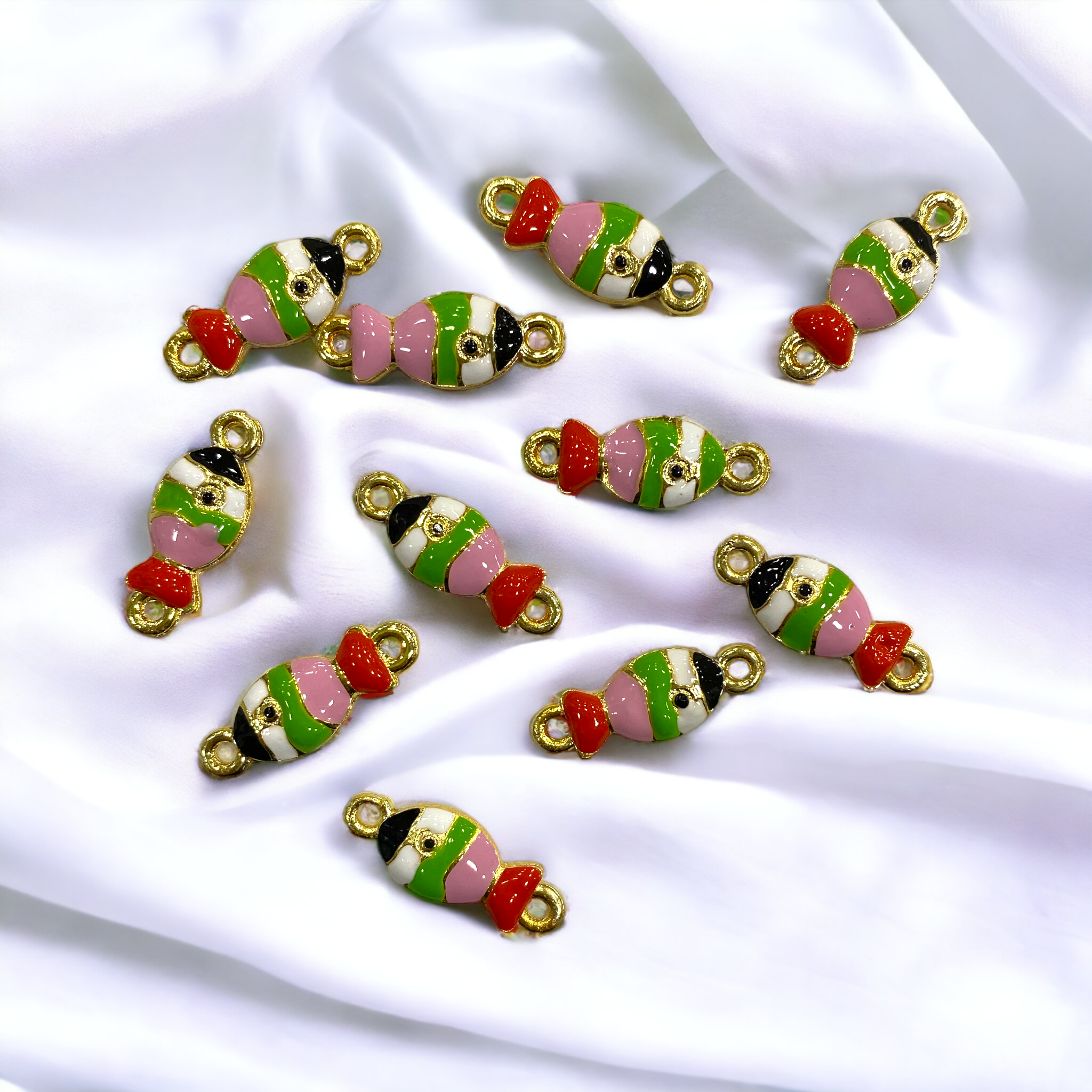 Miks Renkli Çift Kulplu Balık