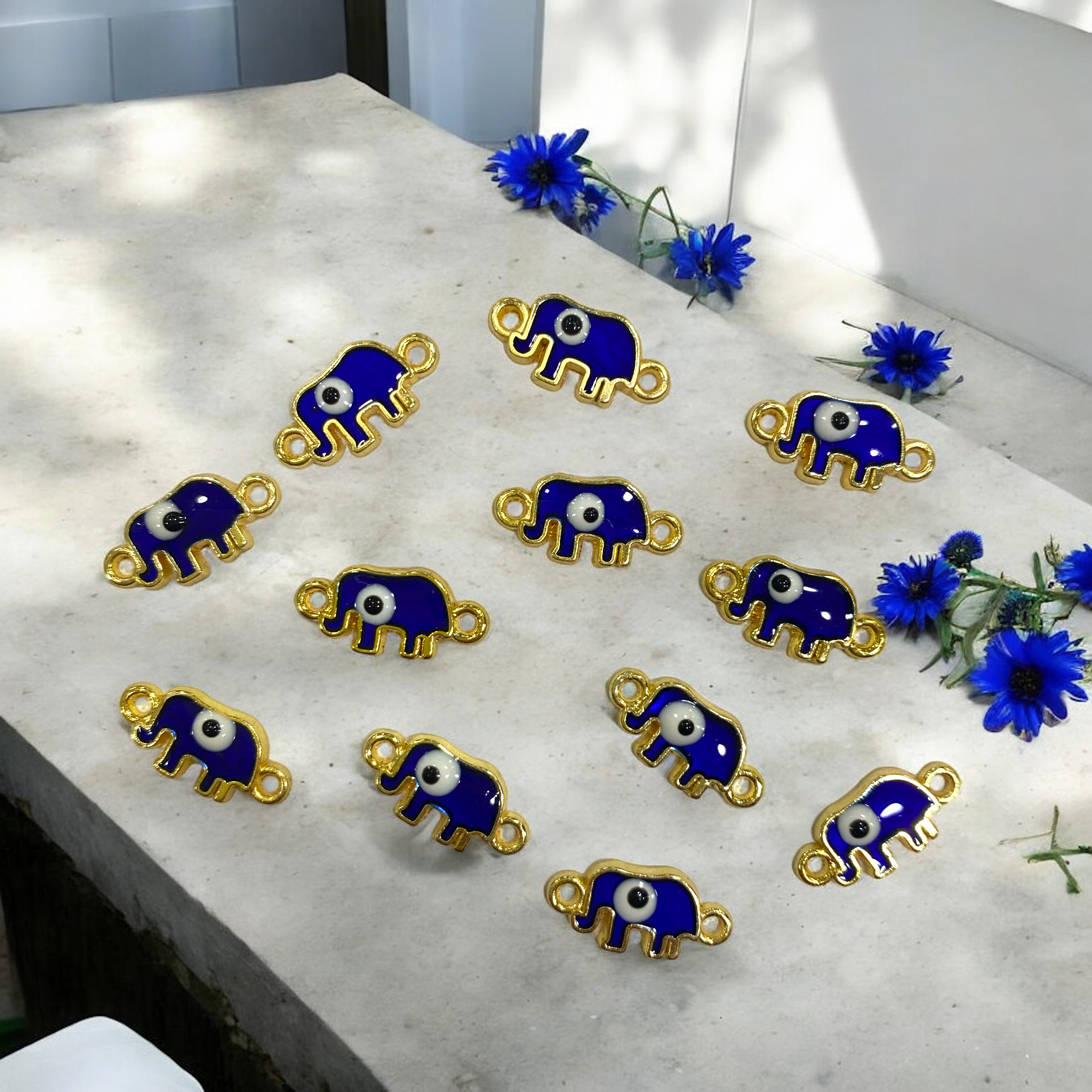 Mineli Mavi Tasarım Fil