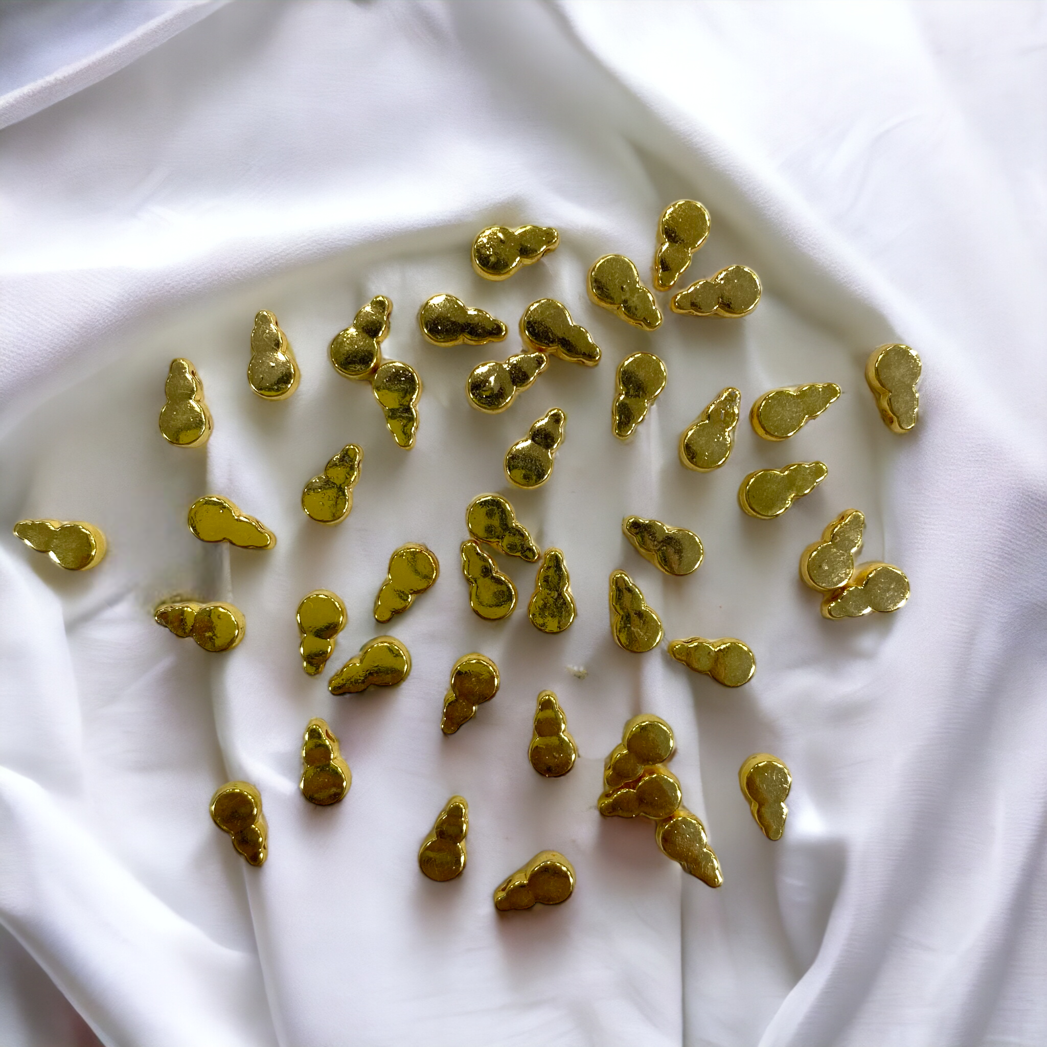 Minimal 24K Parlak Sembol Ara Model