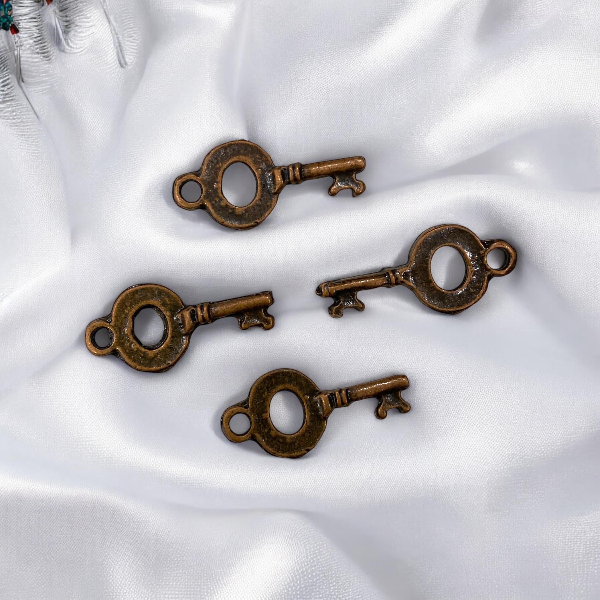 Minimal Bakır Desen İşlemeli Anahtar