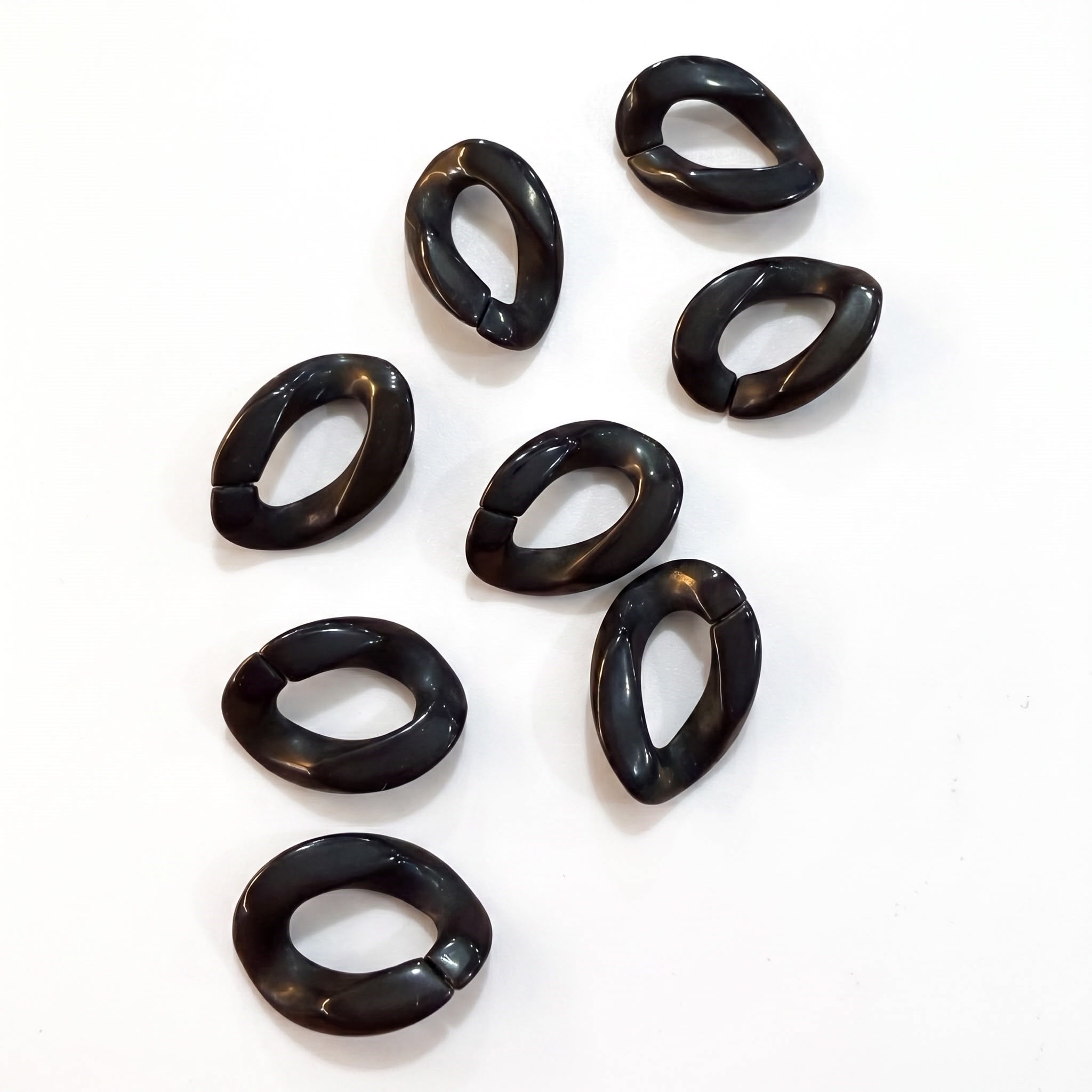 Oval Bağlantı Halkası 15 × 20 mm – Tasarımlarınızı Kolayca Birleştirin