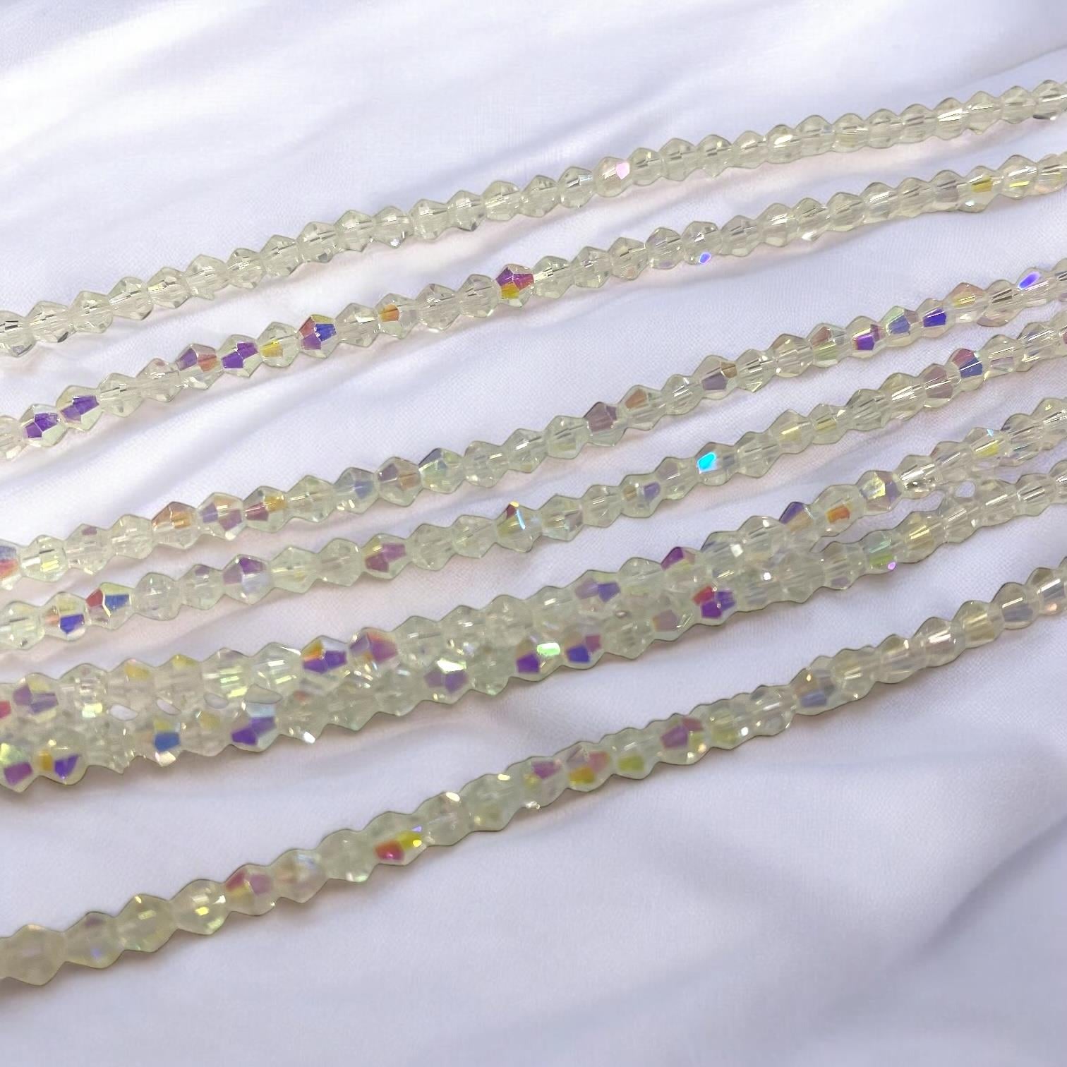 Piramit Kristal Dizi Cam Boncuk (4 mm) JanJan Beyaz