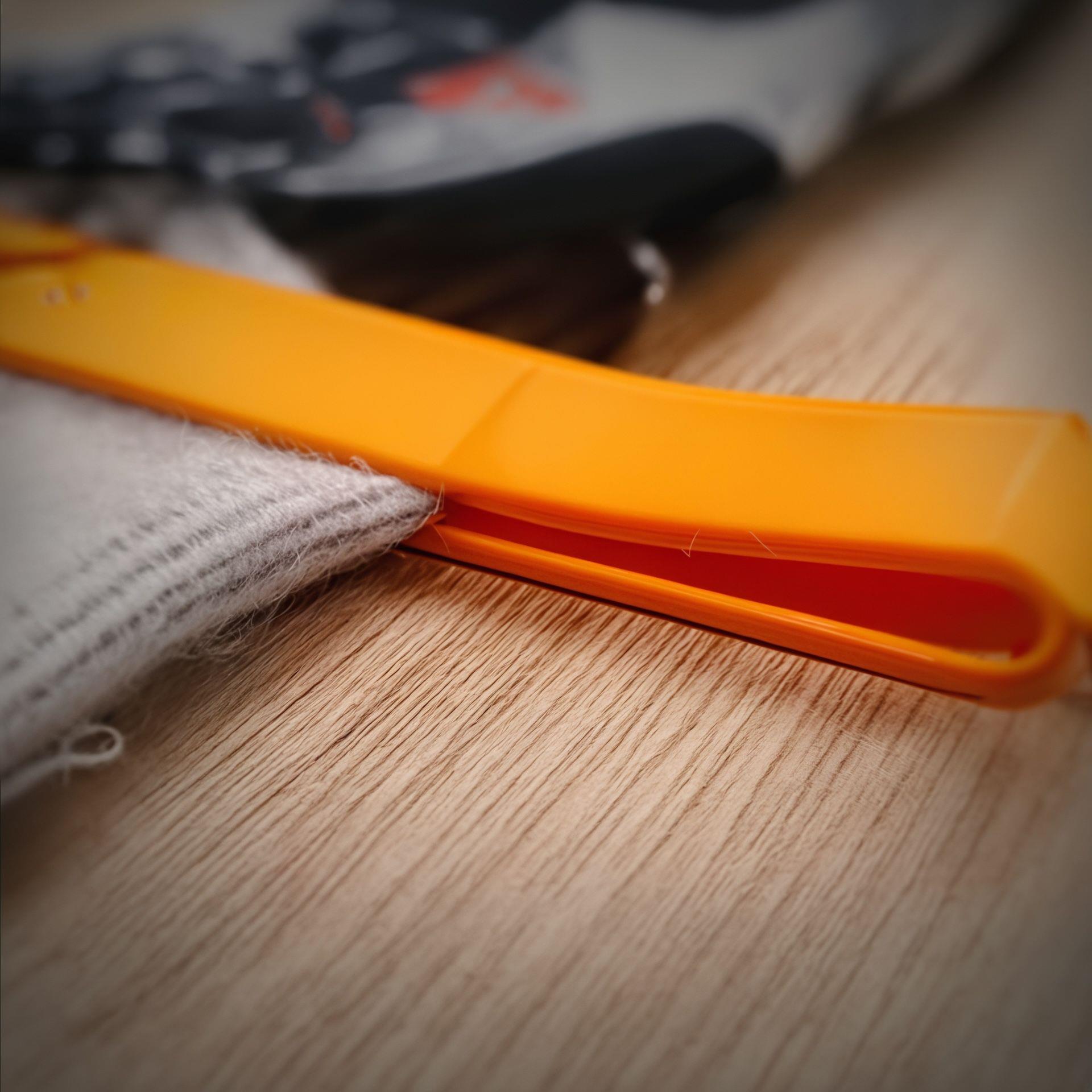 Plastik Kumaş Tutucu