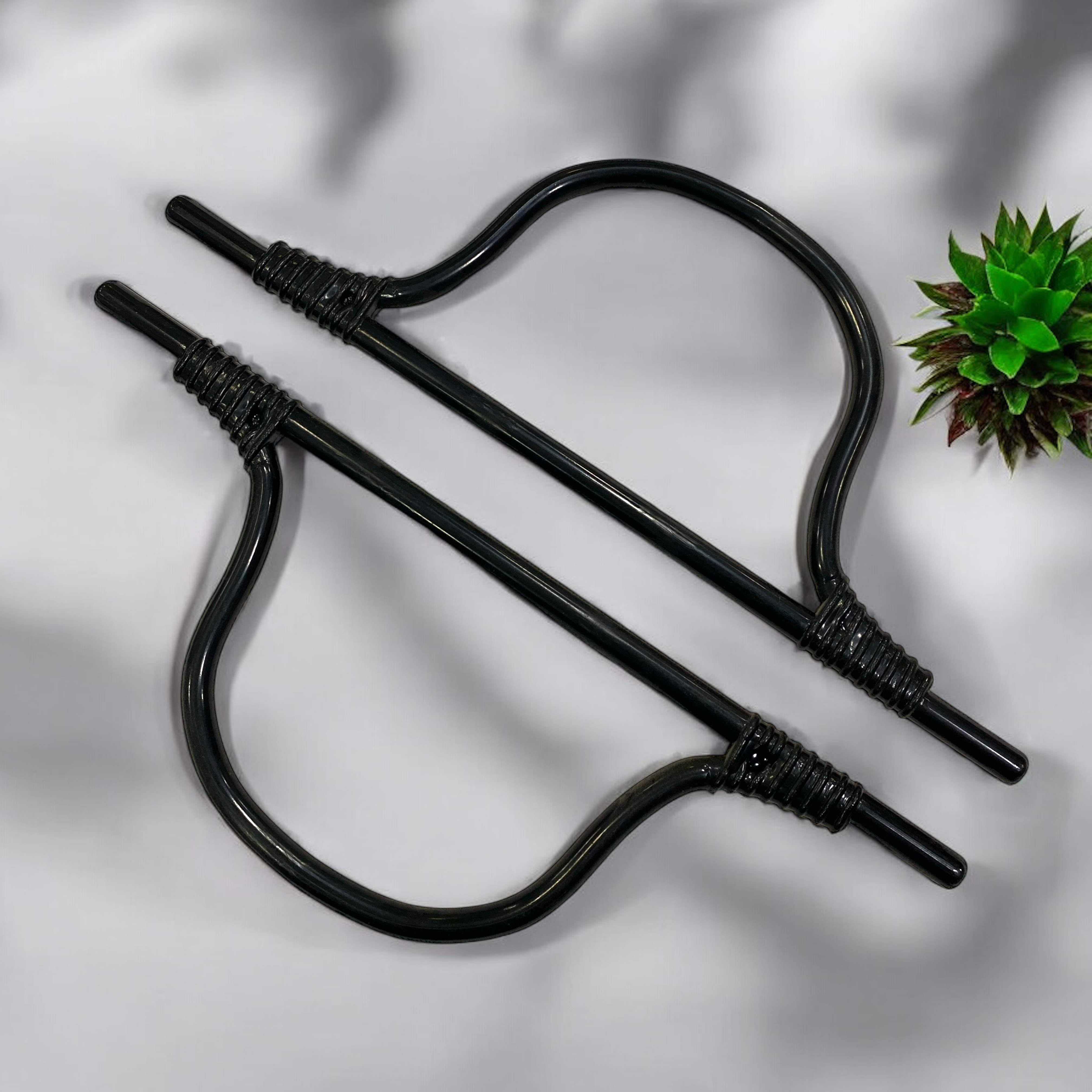 Plastik, Siyah El Geçmeli Basit Askılık