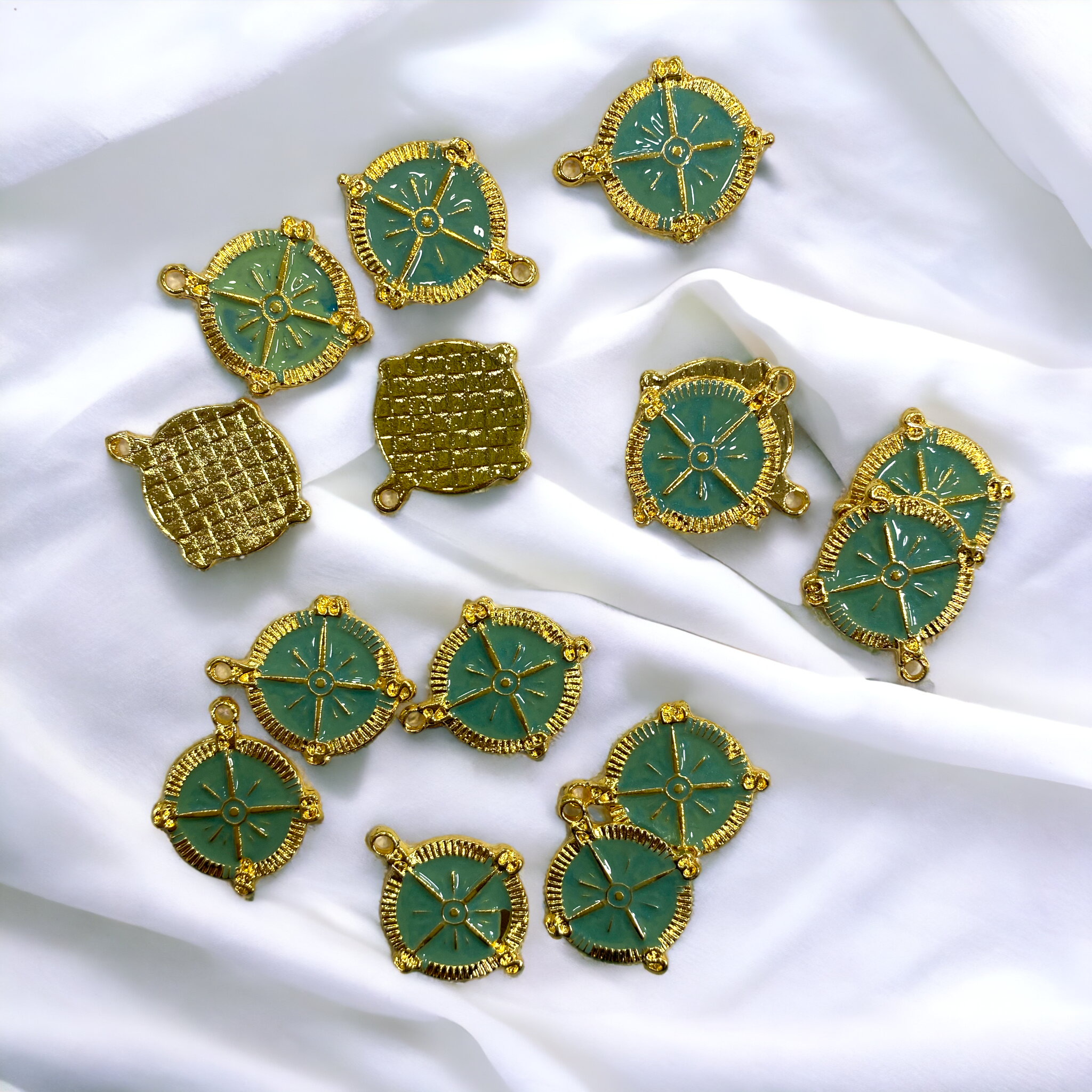 Su Yeşili Kulplu Pusula