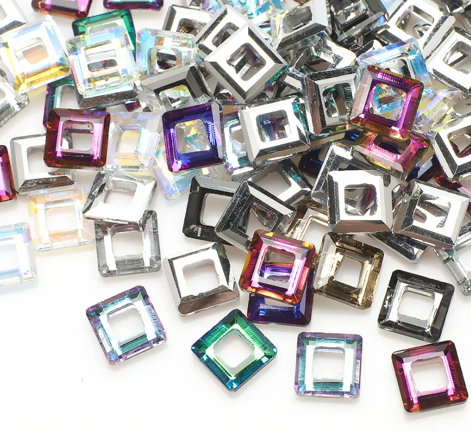 Swarovski #Trend Kare Ara Model - 02
