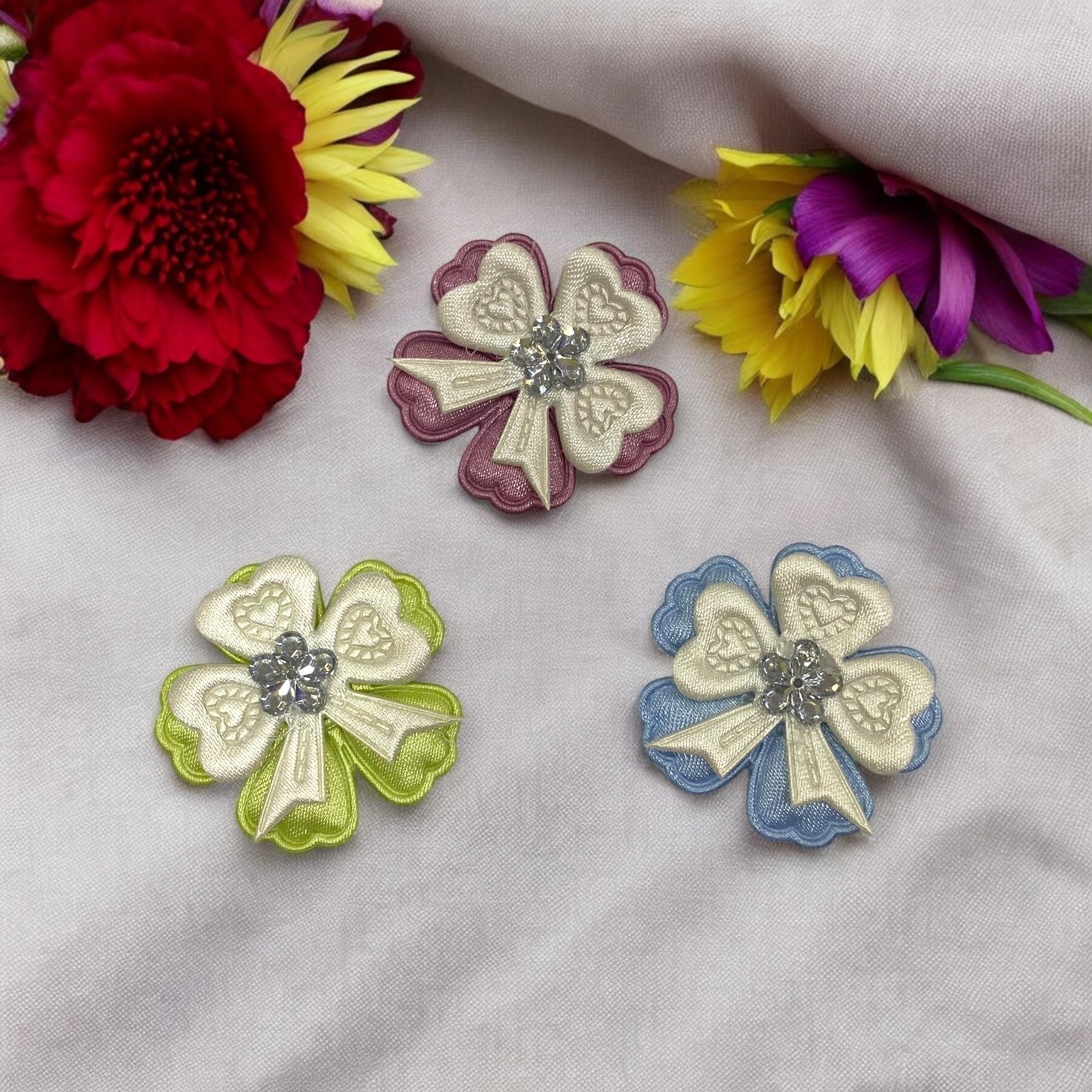 Taş İşlemeli Saten Çiçek