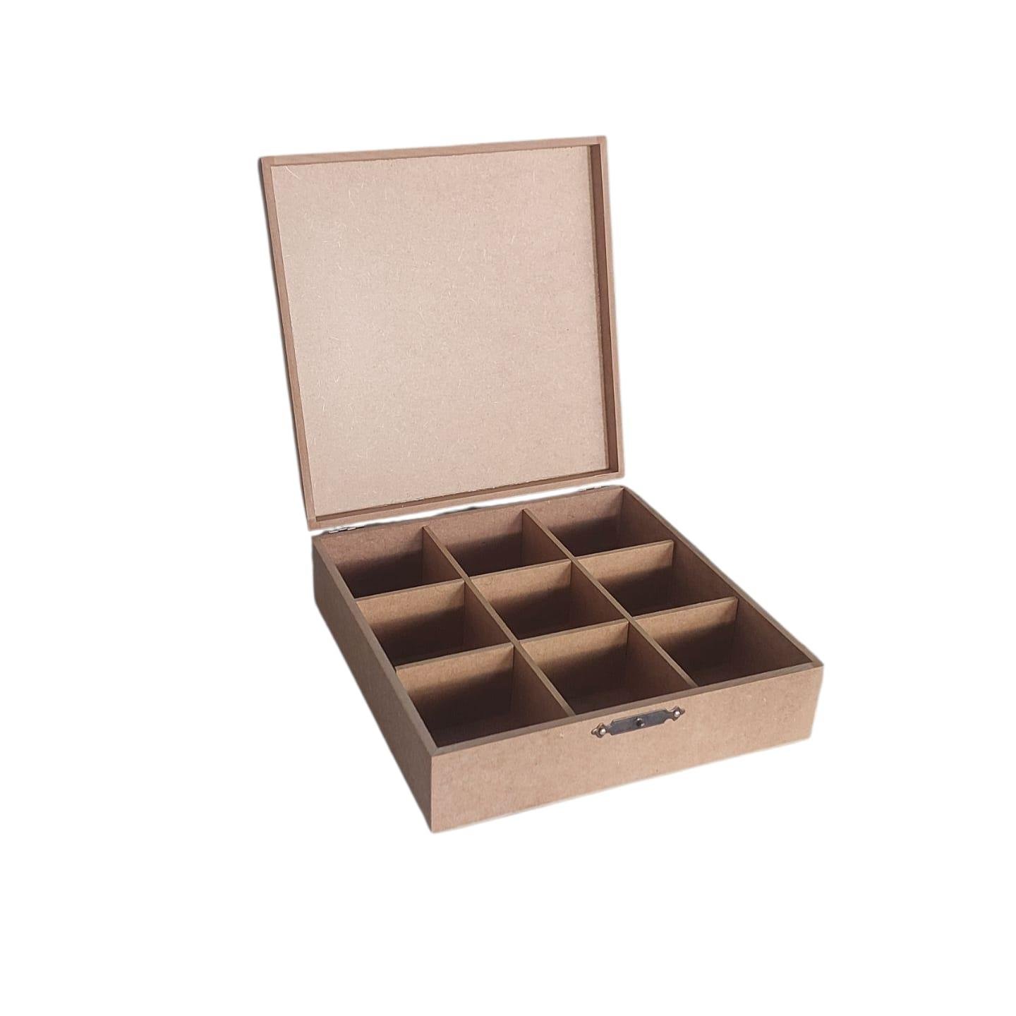 9 GÖZLÜ KARE TAKI KUTUSU