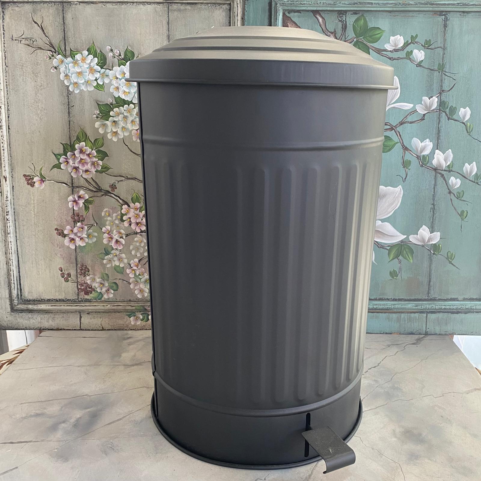 PEDALLI SİYAH ÇÖP KOVASI