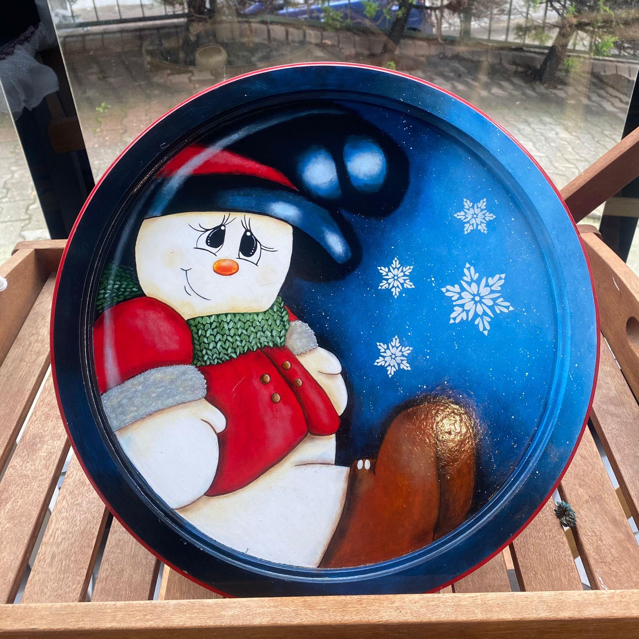 EL BOYAMASI KARDAN ADAMLI TEPSİ