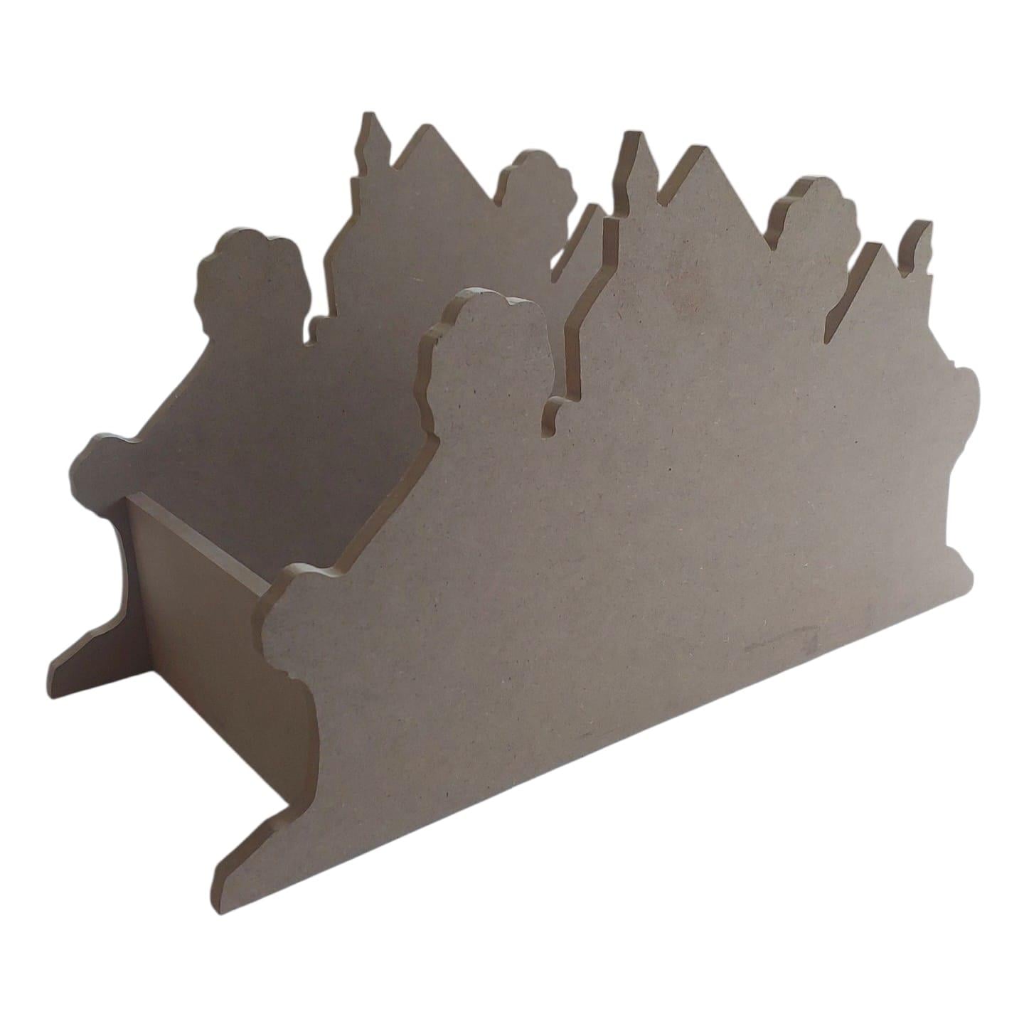 EV ÇATI VE AĞAC KESİMLİ KUTU