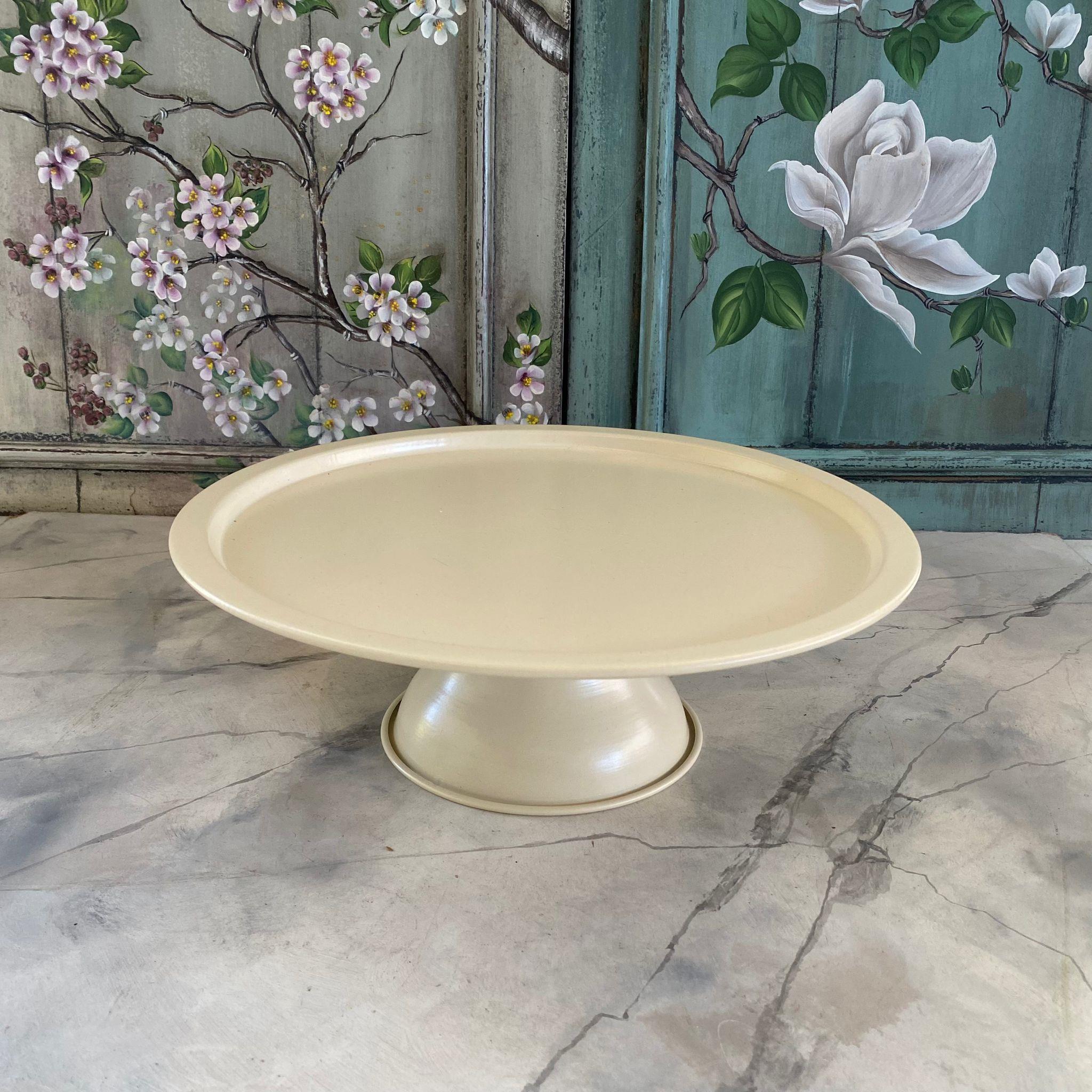 GALVANİZ KREM AYAKLI SUNUMLUK