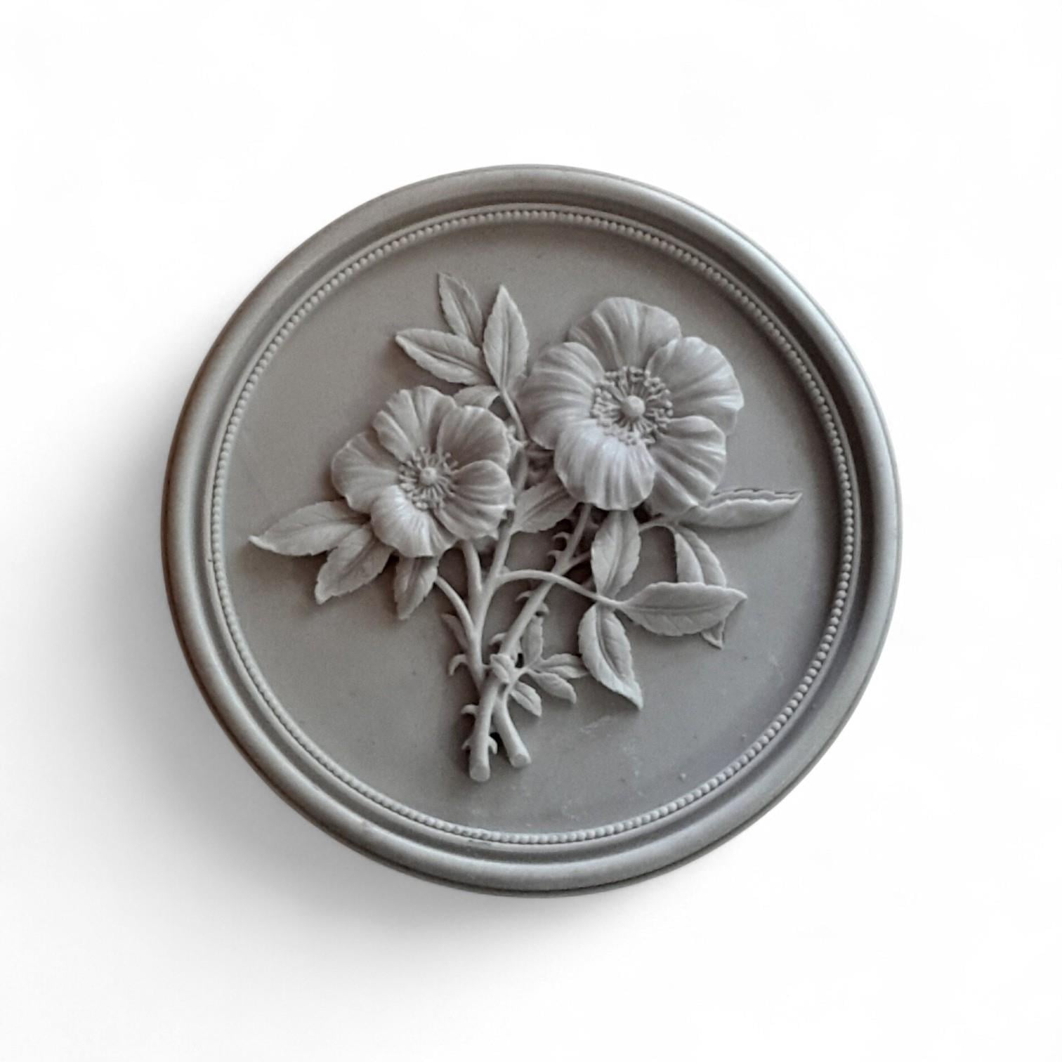 POLYESTER YUVARLAK ÇİÇEKLİ DUVAR PANOSU