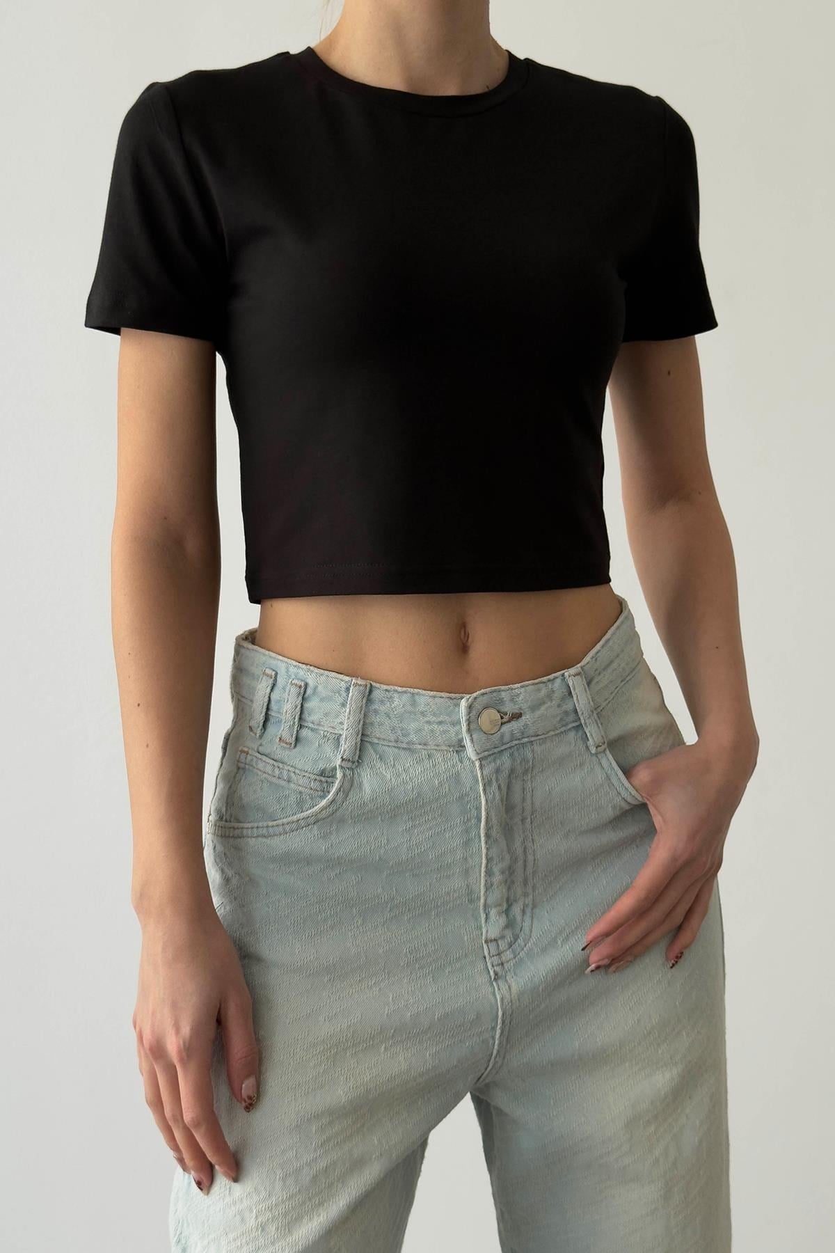 BASIC CROP T-SHIRT