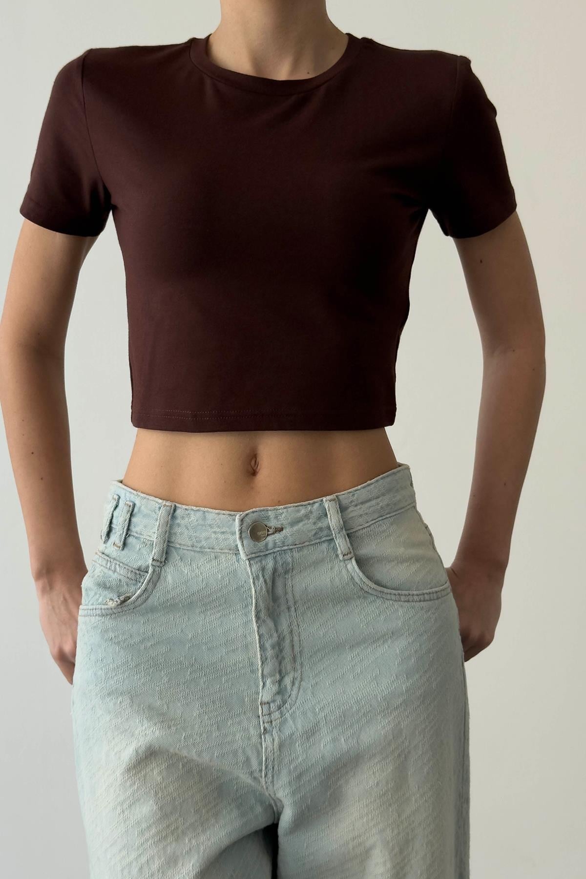 BASIC CROP T-SHIRT
