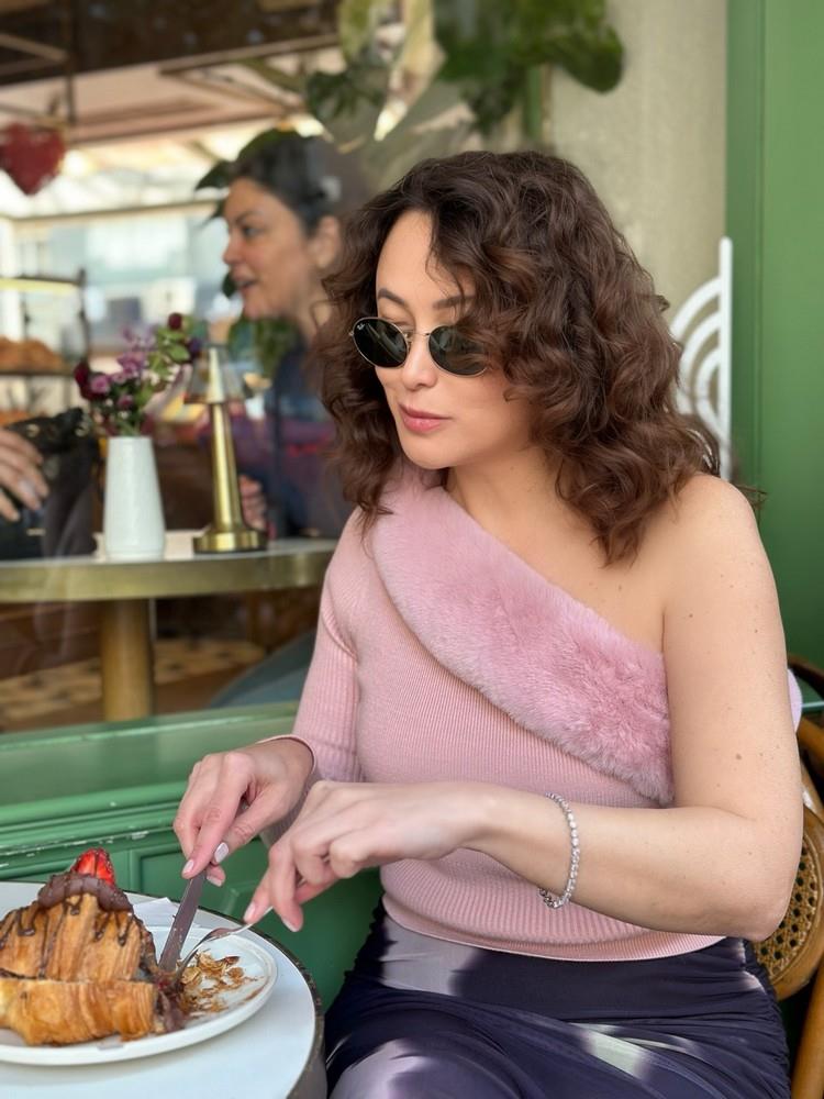 YAKASI KÜRKLÜ TEK KOL TRİKO