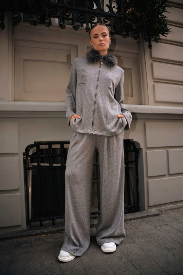 6077 LİSA EXCLUSİVE TAKIM