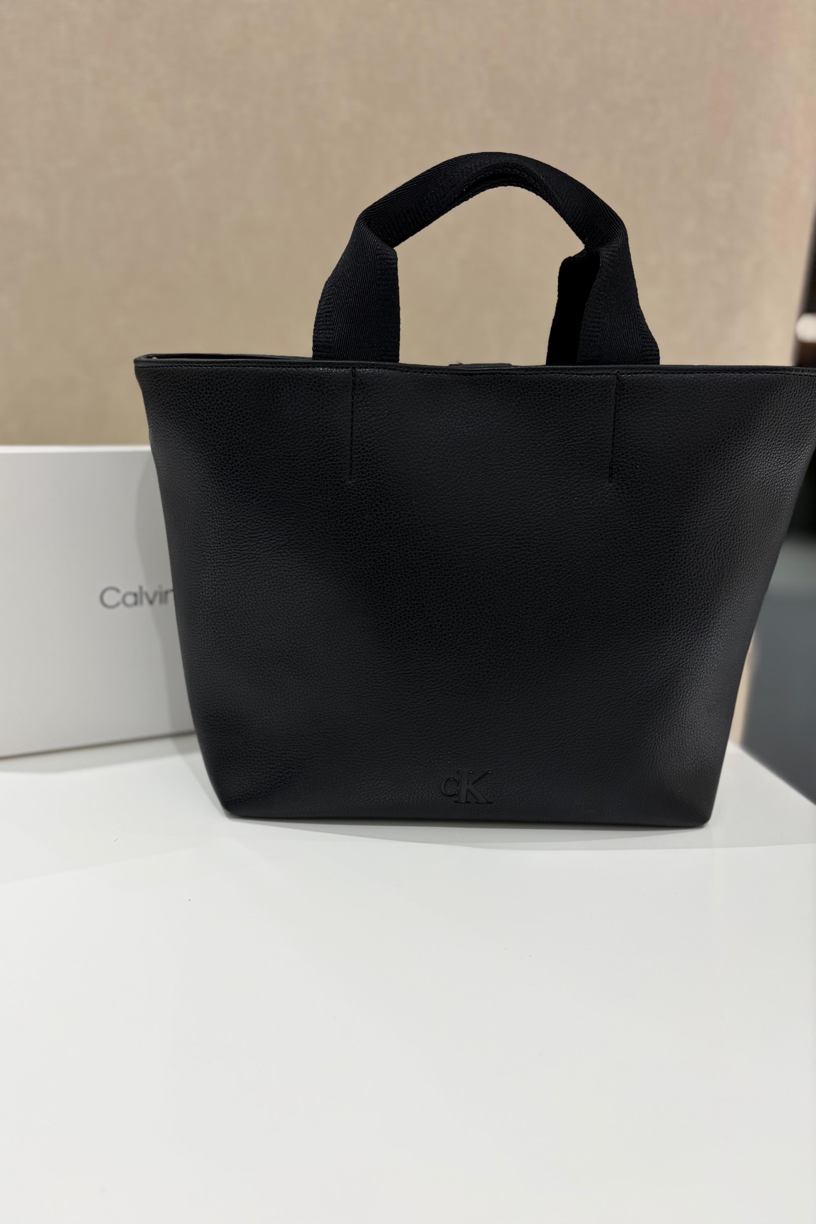 CALVIN KLEIN ÇANTA