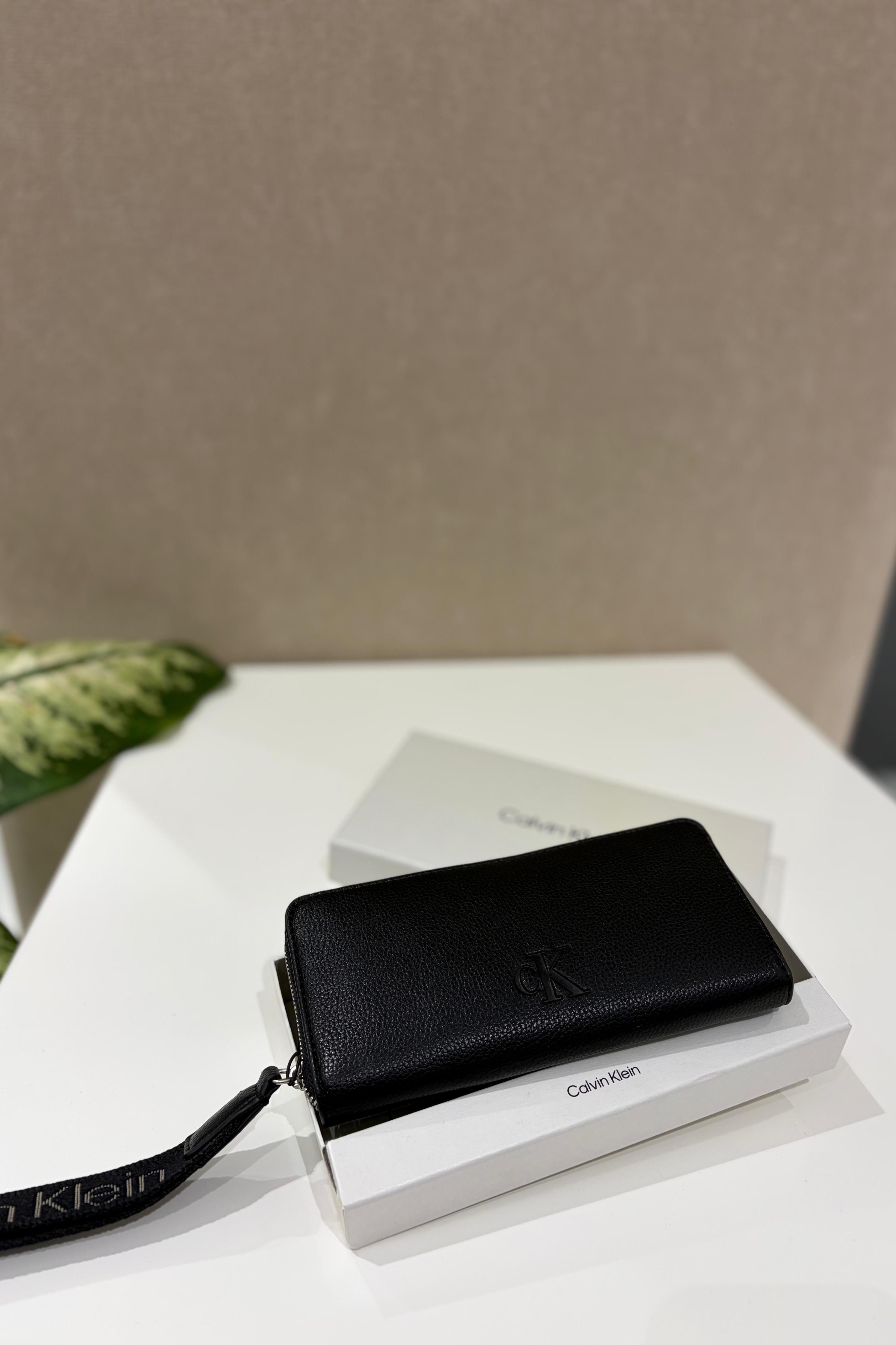 CALVIN KLEIN ÇANTA