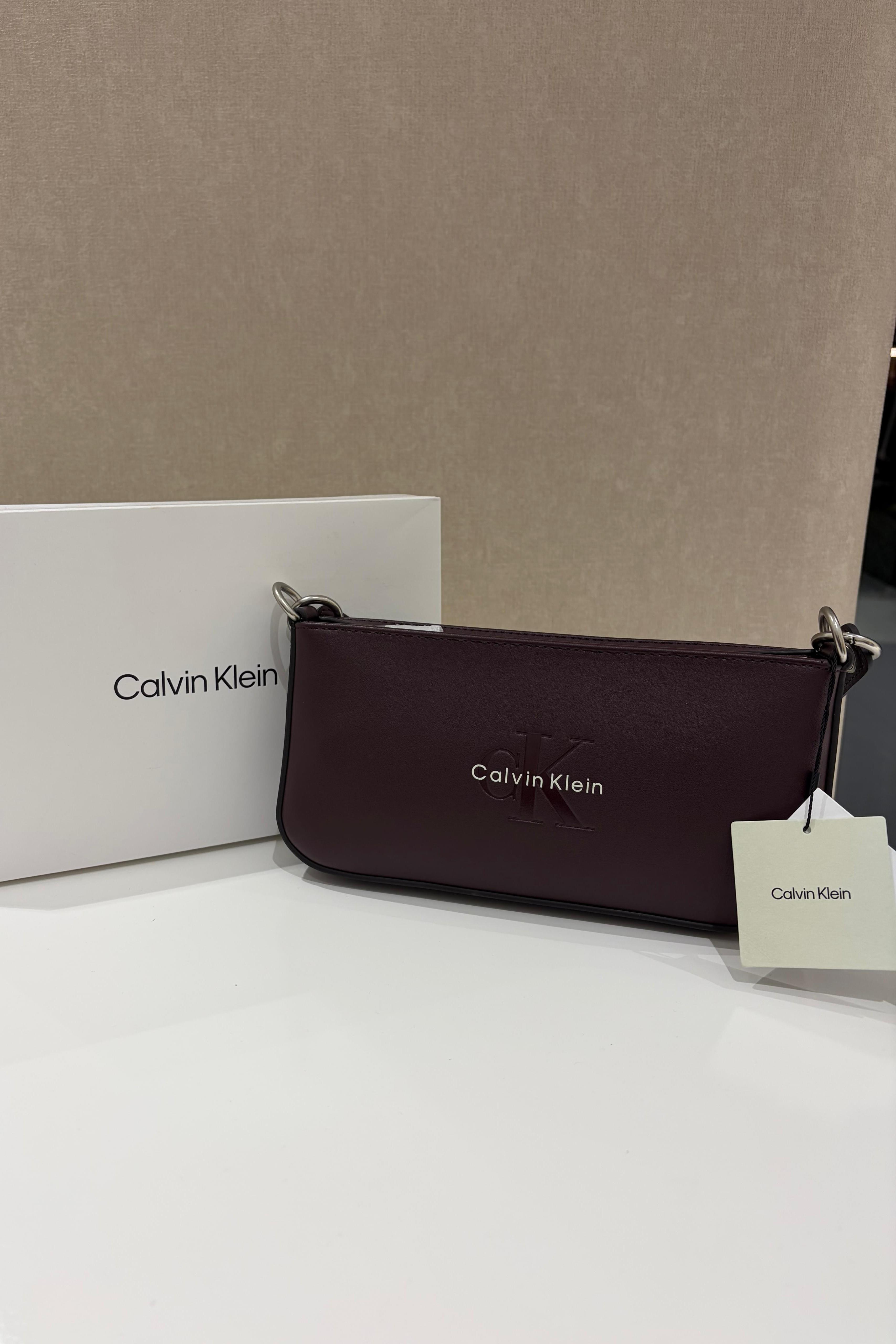 CALVIN KLEIN ÇANTA